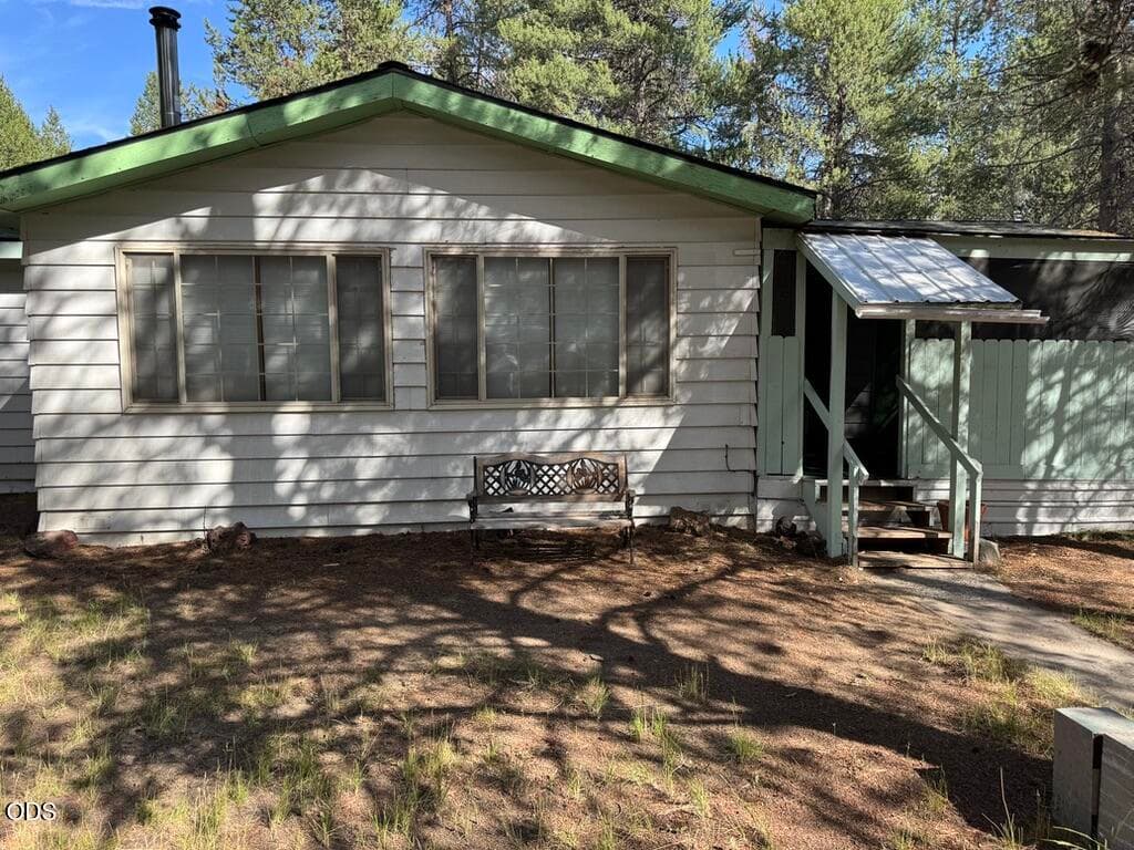 1. Photo 1 of 29, 52720 Wayside Loop, La Pine, OR 97739