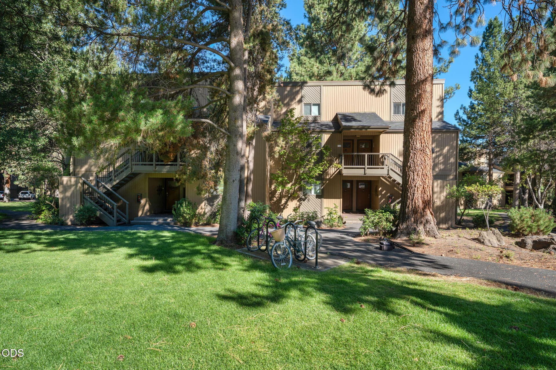 1-web-or-mls-Ski House 2 - Unit 231-95. Photo 1 of 41, 19717 SW Mount Bachelor Drive Unit UNIT 231, Bend, OR 97702