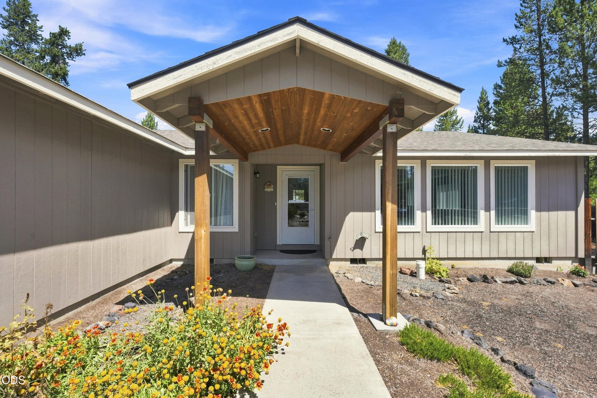 Front of House. Photo 3 of 49, 16108 Leona Lane, La Pine, OR 97739