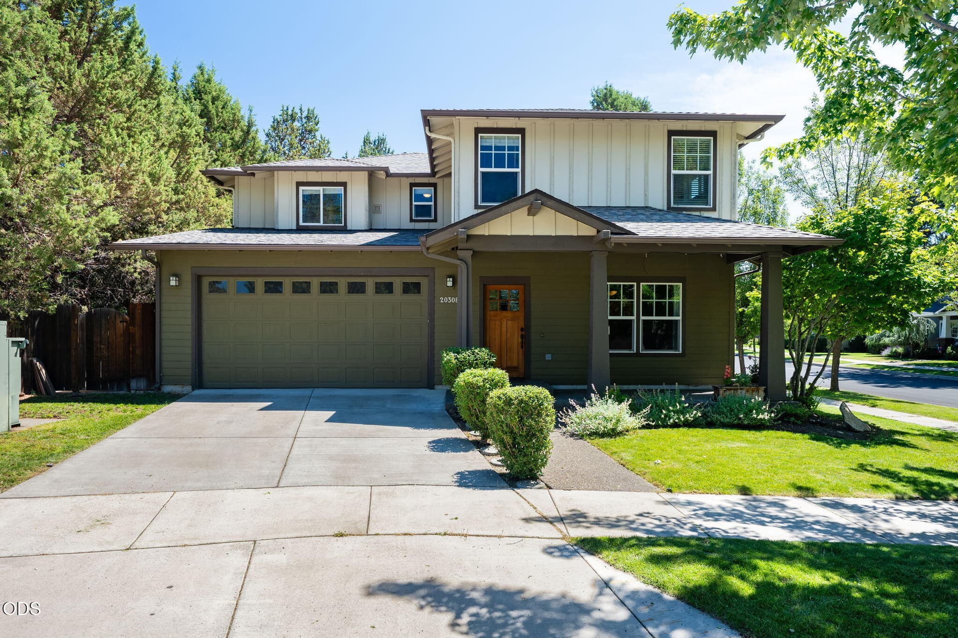 2 - Aberdeen 1. Photo 2 of 35, 20308 Aberdeen Drive, Bend, OR 97702