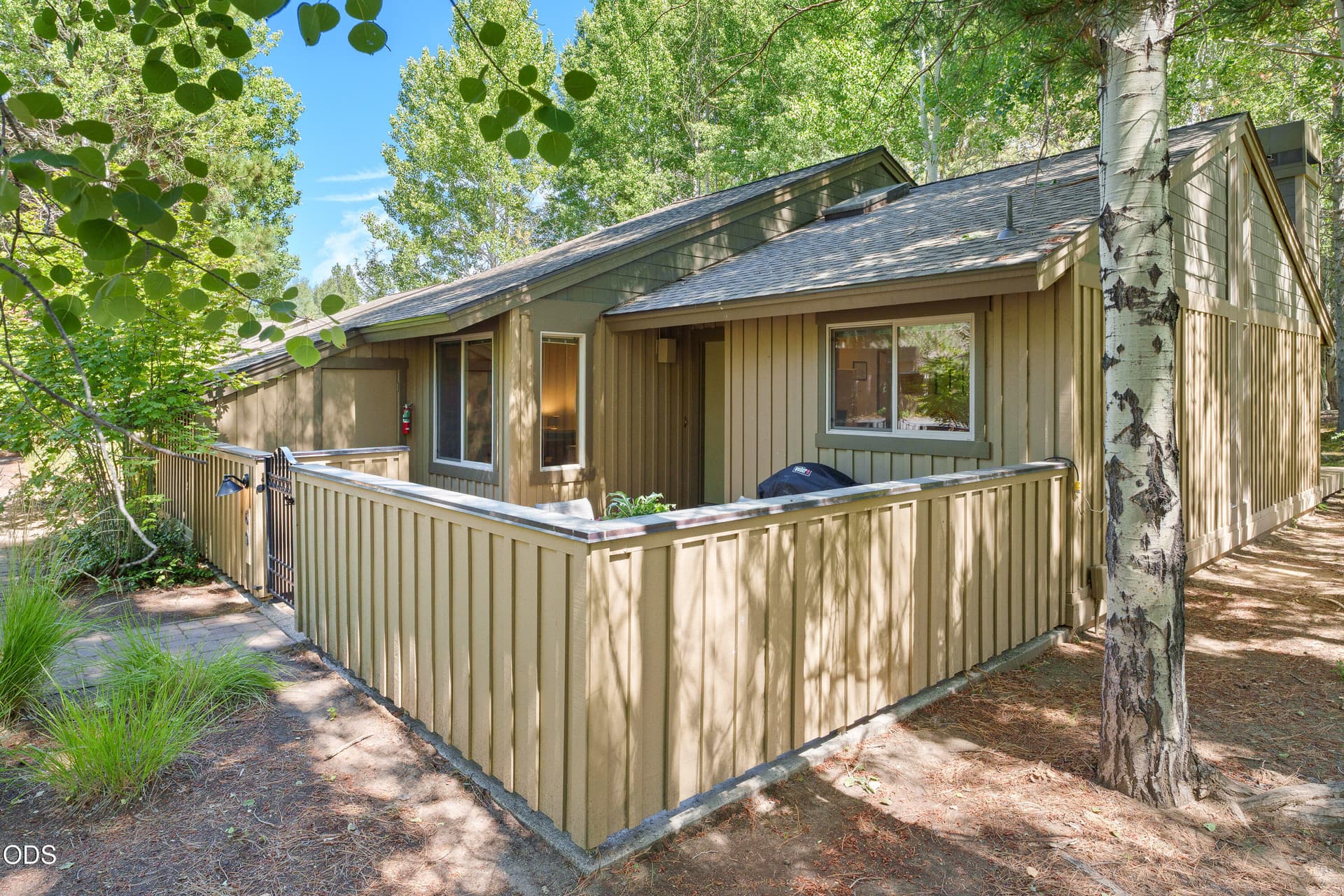 Front Courtyard. Photo 2 of 37, 57369 Lake Aspen Court, Sunriver, OR 97707