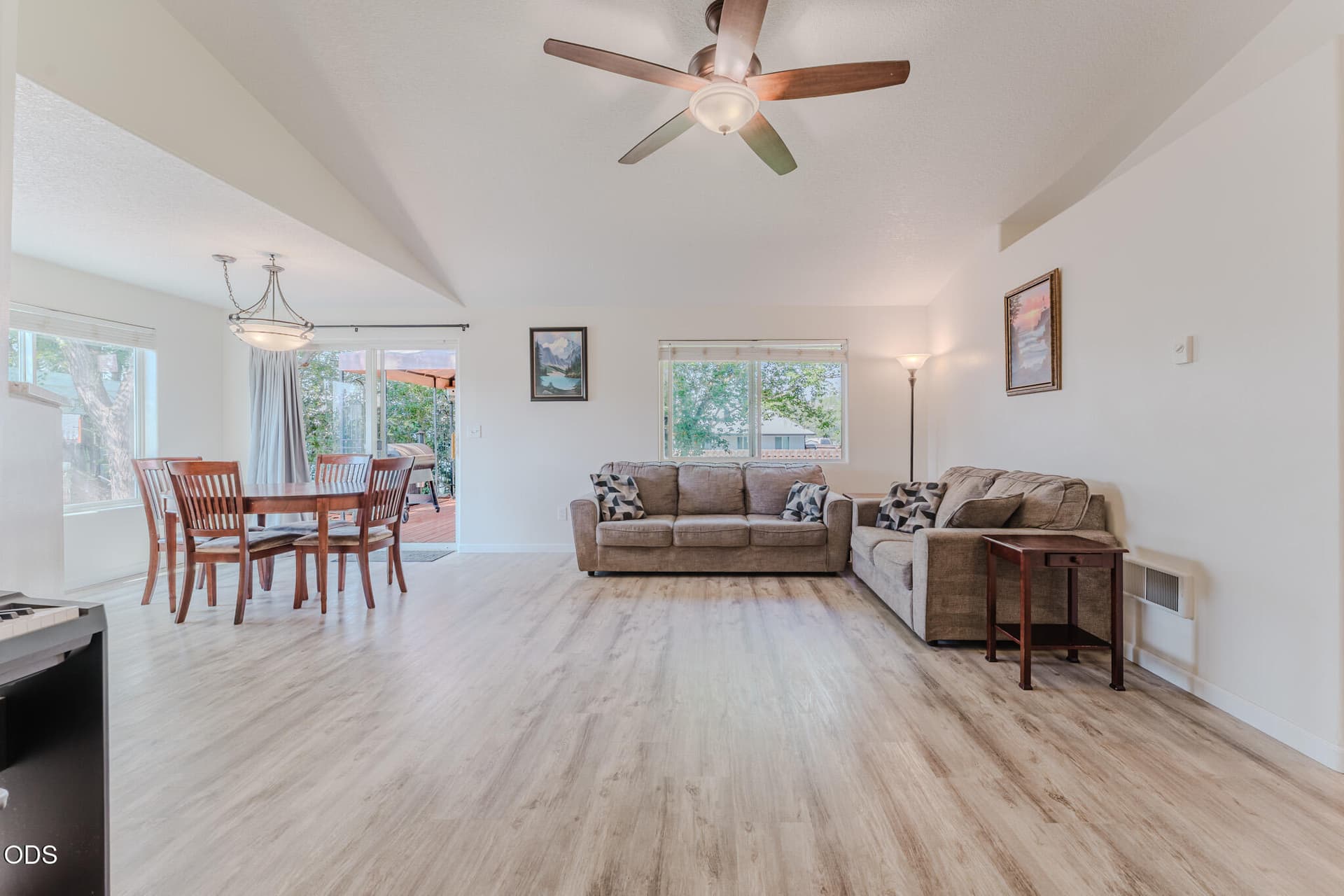 2635 NE Yellowpine Rd - Small Size-12. Photo 5 of 48, 2635 NE Yellowpine Road, Prineville, OR 97754