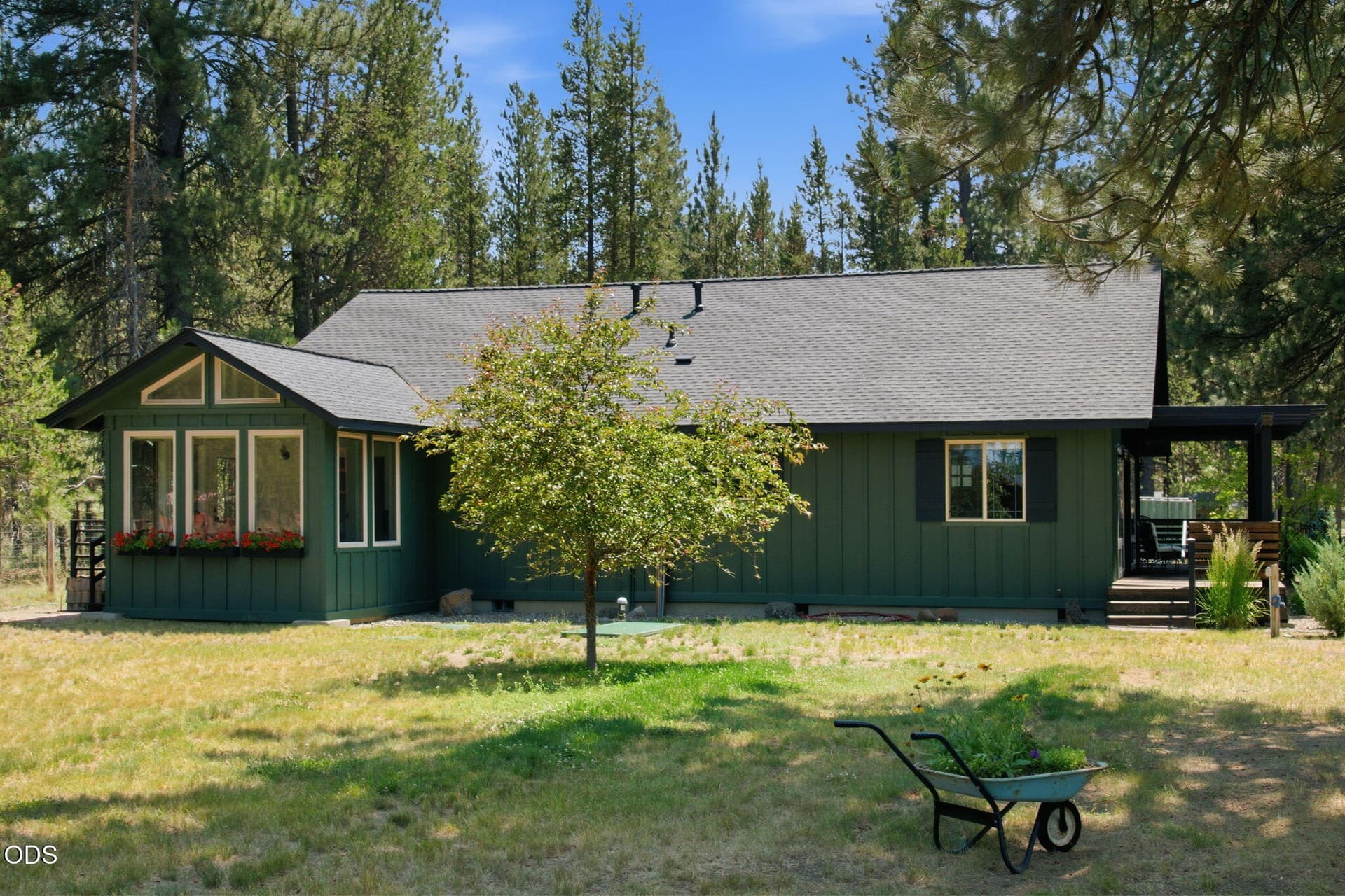 Charming Home. Photo 4 of 40, 54634 Silver Fox Drive, Bend, OR 97707