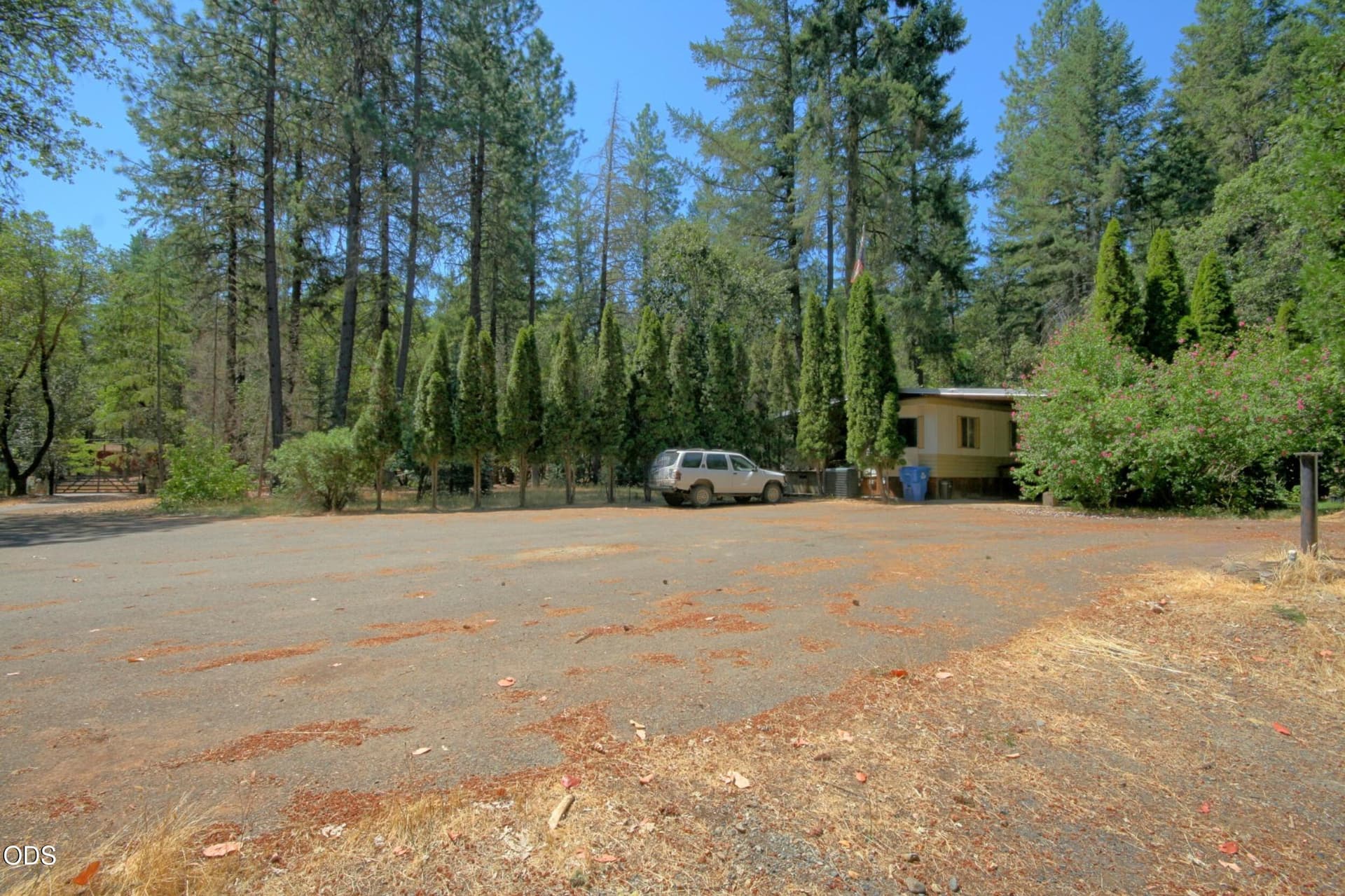 spacious paved parking. Photo 2 of 20, 1820 Powell Creek Road, Williams, OR 97544