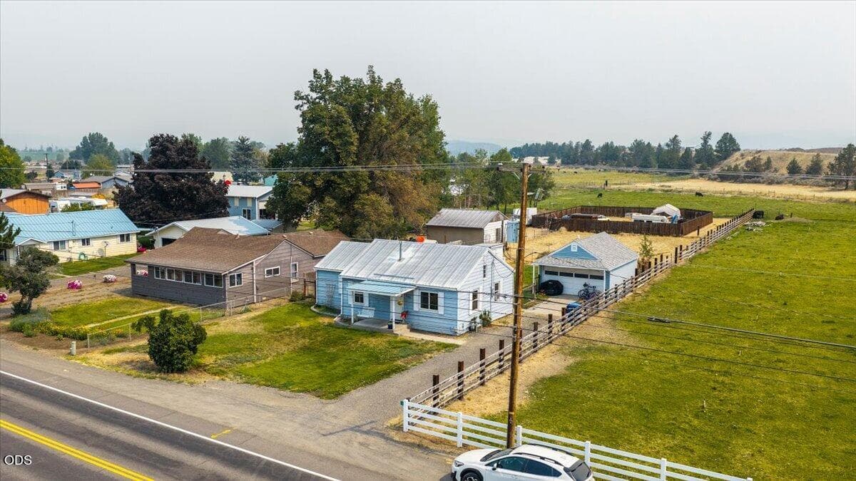 03-3124 NW Lamonta Rd, Prineville-3. Photo 4 of 40, 3124 NW Lamonta Road, Prineville, OR 97754