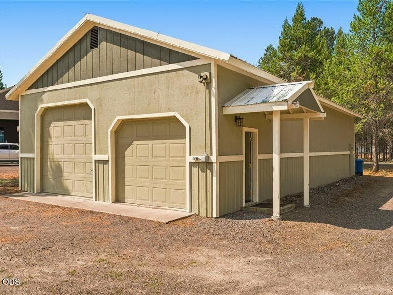 42-Exterior. Photo 5 of 51, 53160 Bridge Drive, La Pine, OR 97739