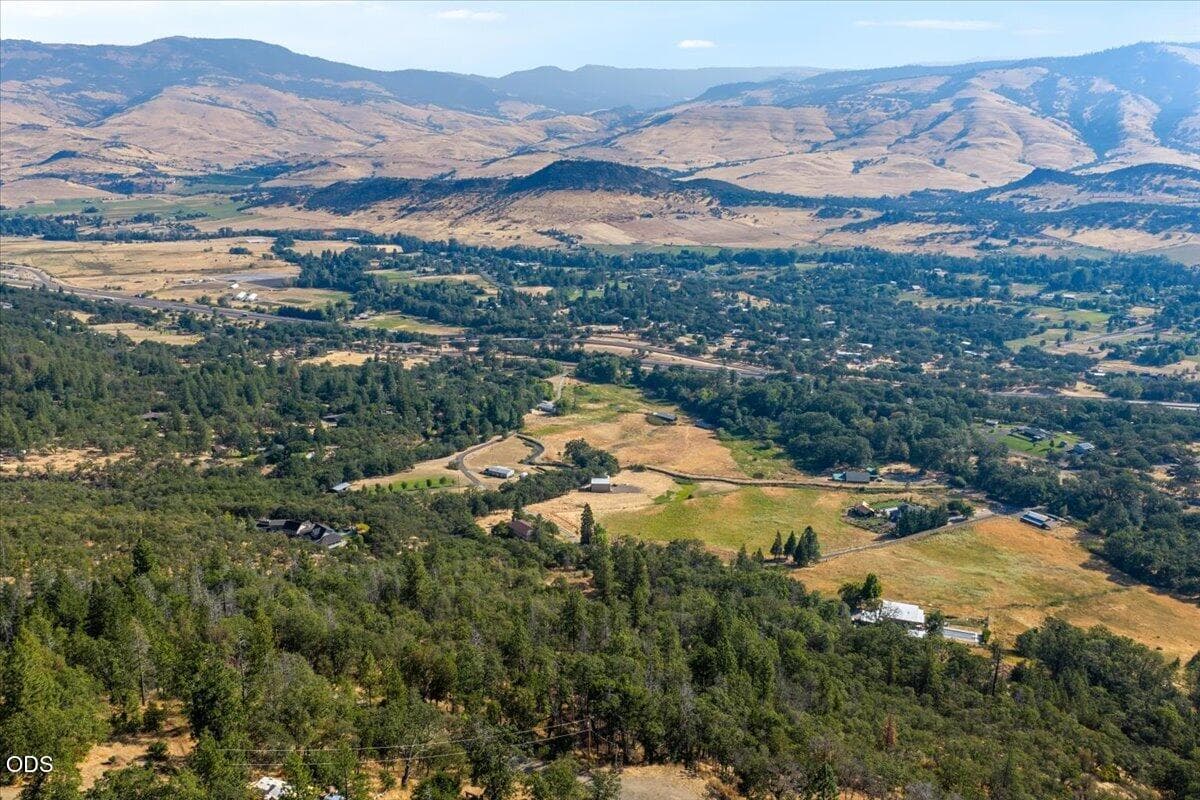 04-DJI_20260804091107_0001_D. Photo 4 of 22, 4334 Clayton Road, Ashland, OR 97520