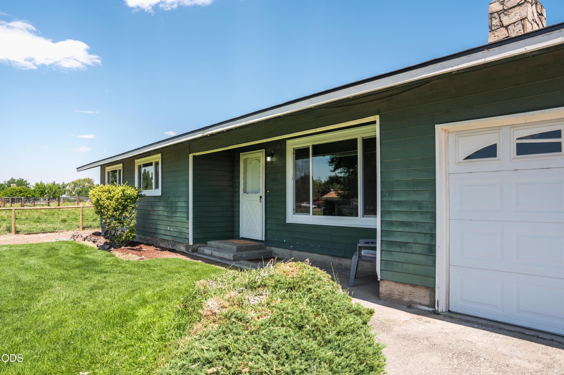NW 53rd Street Exterior-1. Photo 5 of 95, 1714 NW 53rd Street, Redmond, OR 97756