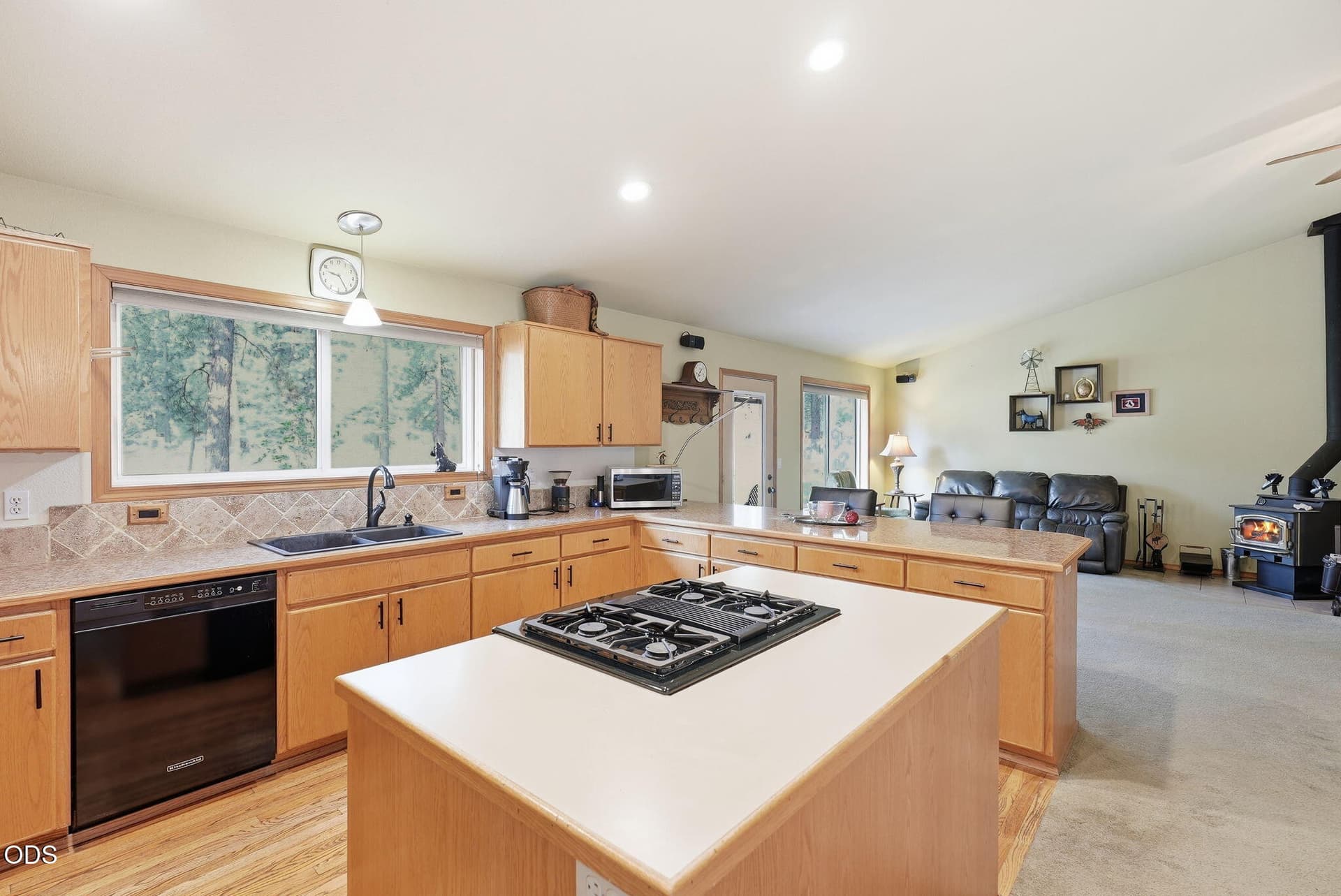 15-web-or-mls-Riley_Visuals_015. Photo 5 of 48, 69341 Silver Spur, Sisters, OR 97759
