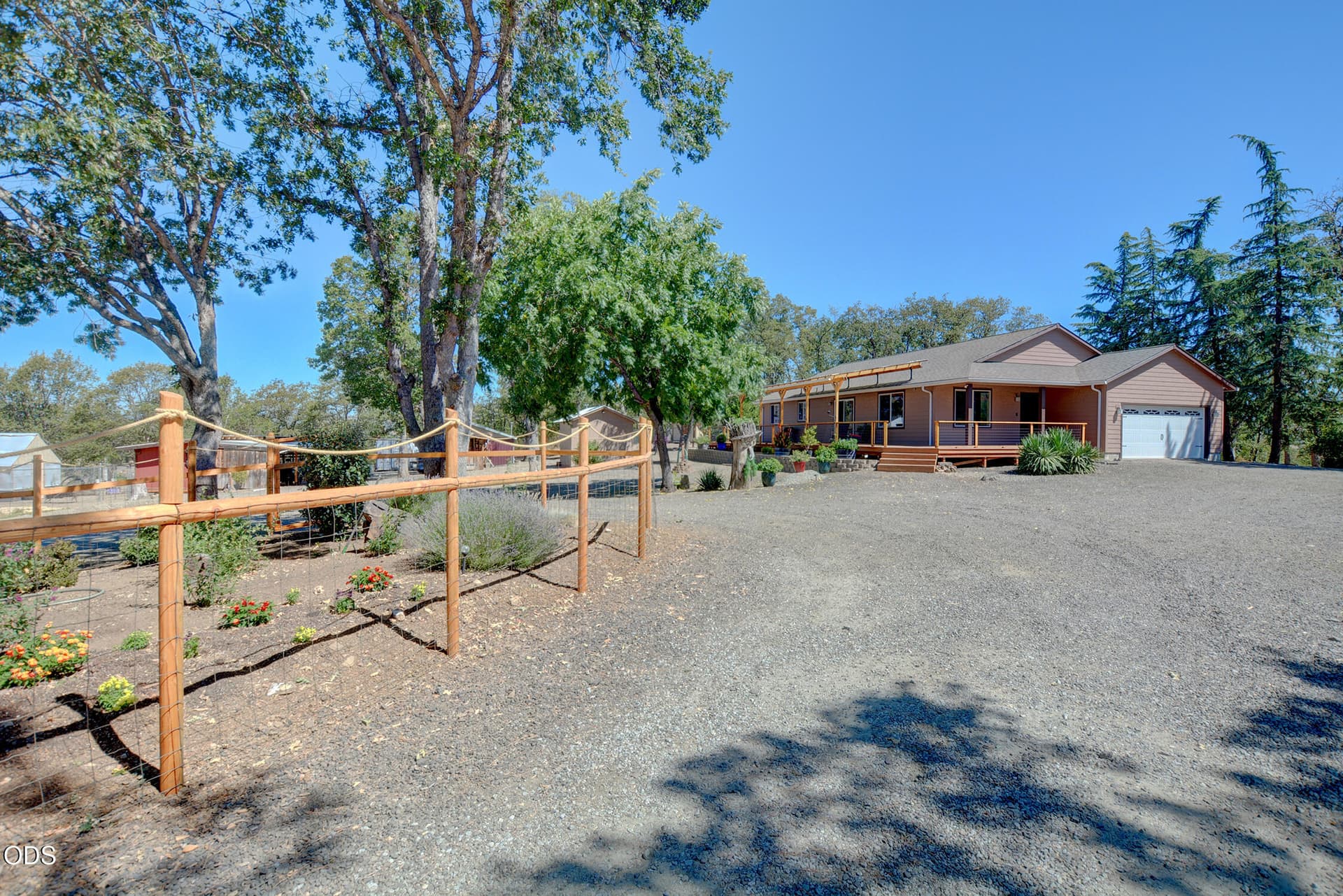 02. Photo 2 of 66, 1765 Brownsboro-Meridian Road, Eagle Point, OR 97524
