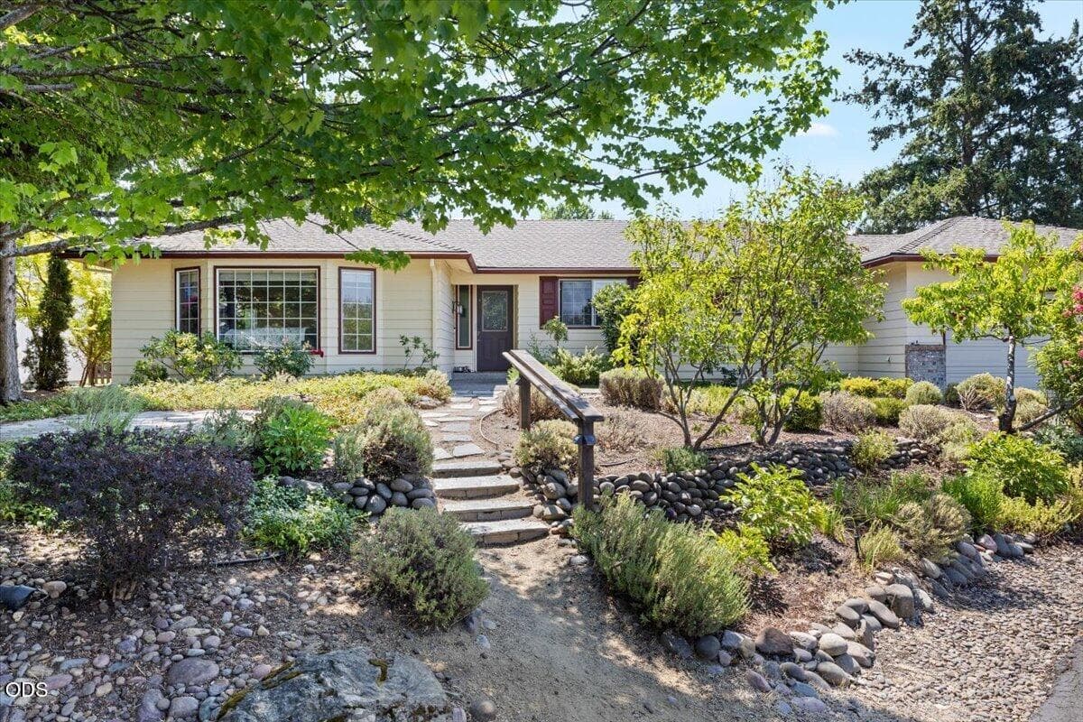 1. Photo 2 of 32, 2406 Senate Way, Medford, OR 97504