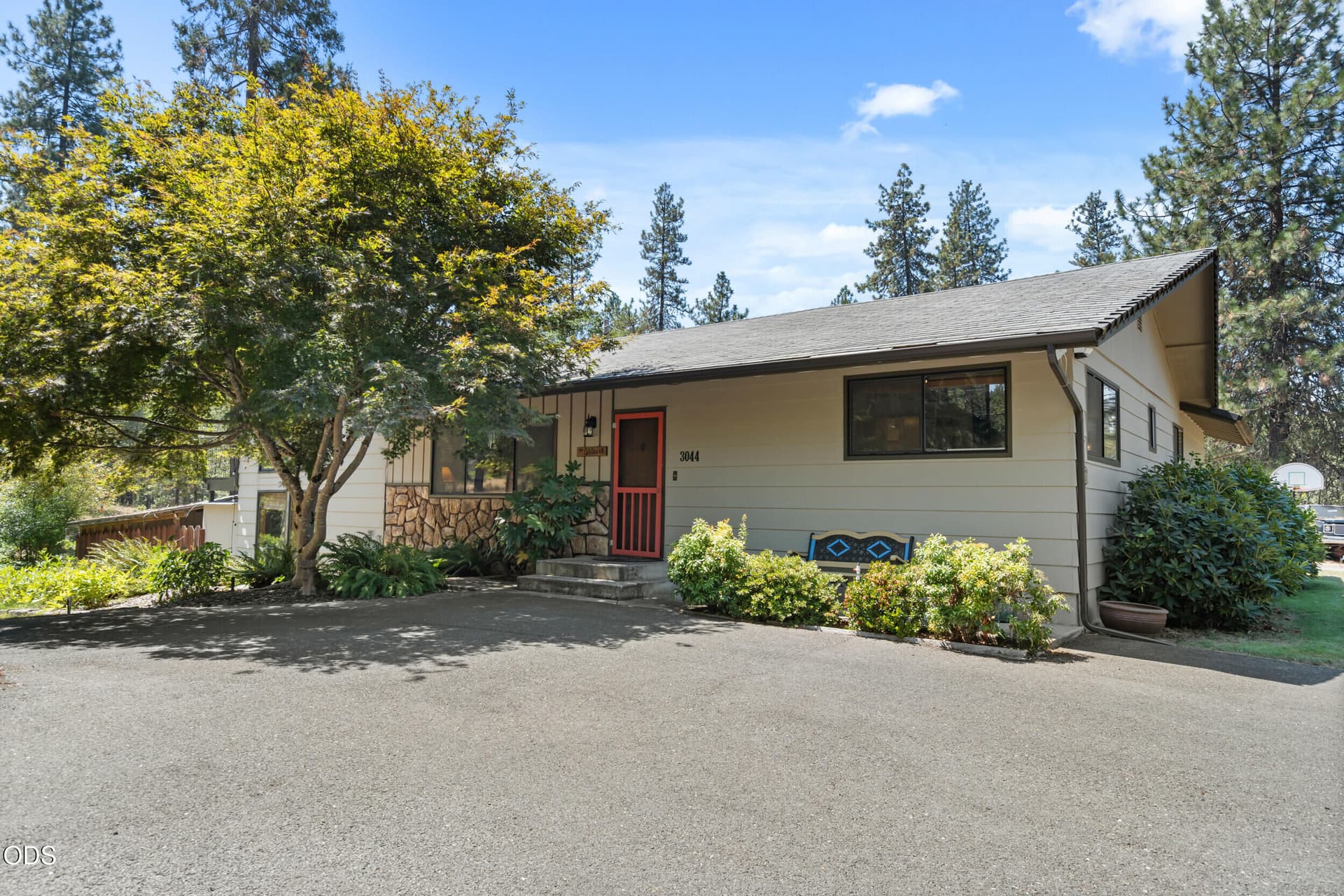 3044 Elk Lane. Photo 1 of 41, 3044 Elk Lane, Grants Pass, OR 97527