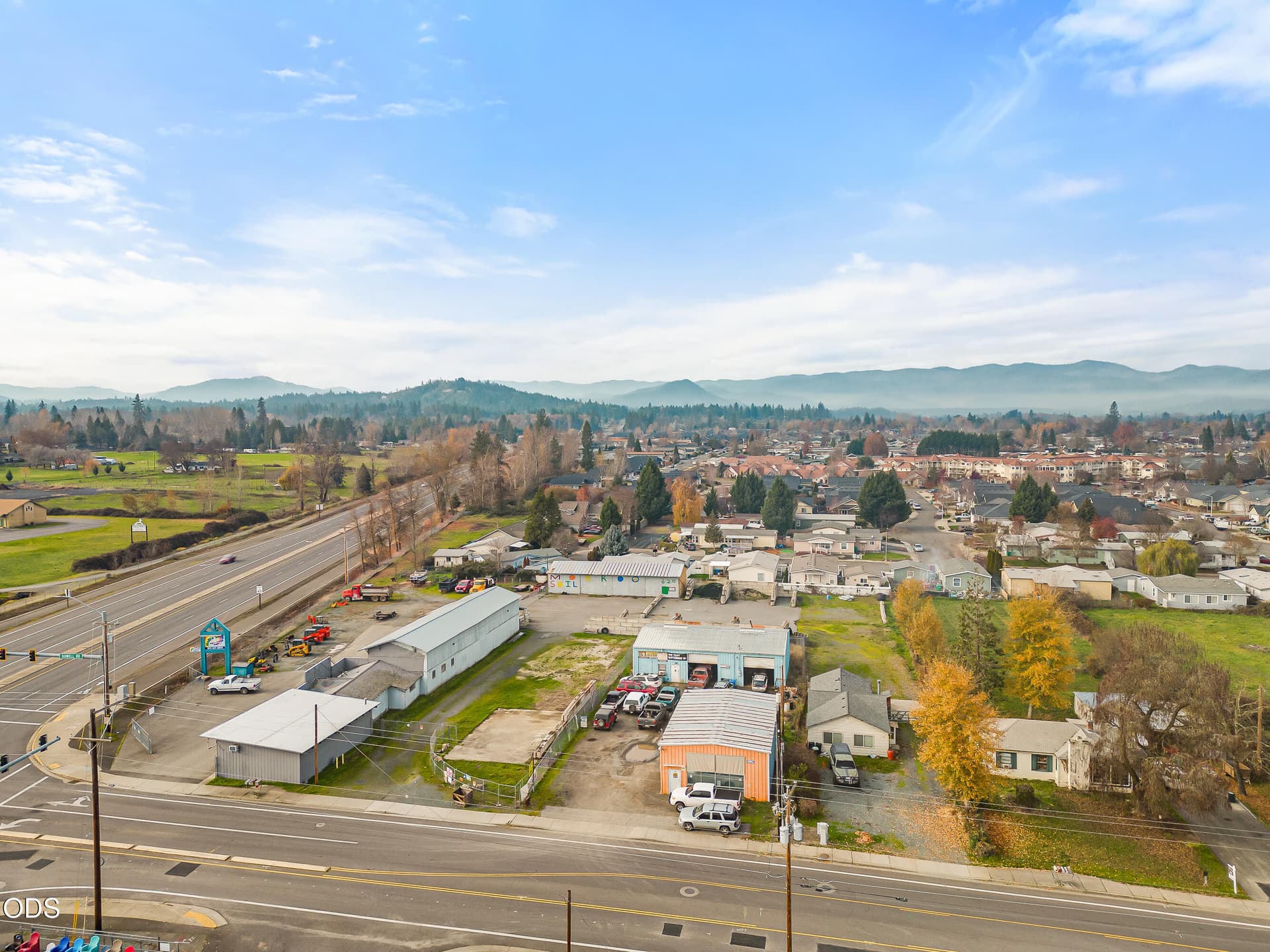 2. Photo 5 of 25, 1750 Dowell Road, Grants Pass, OR 97527