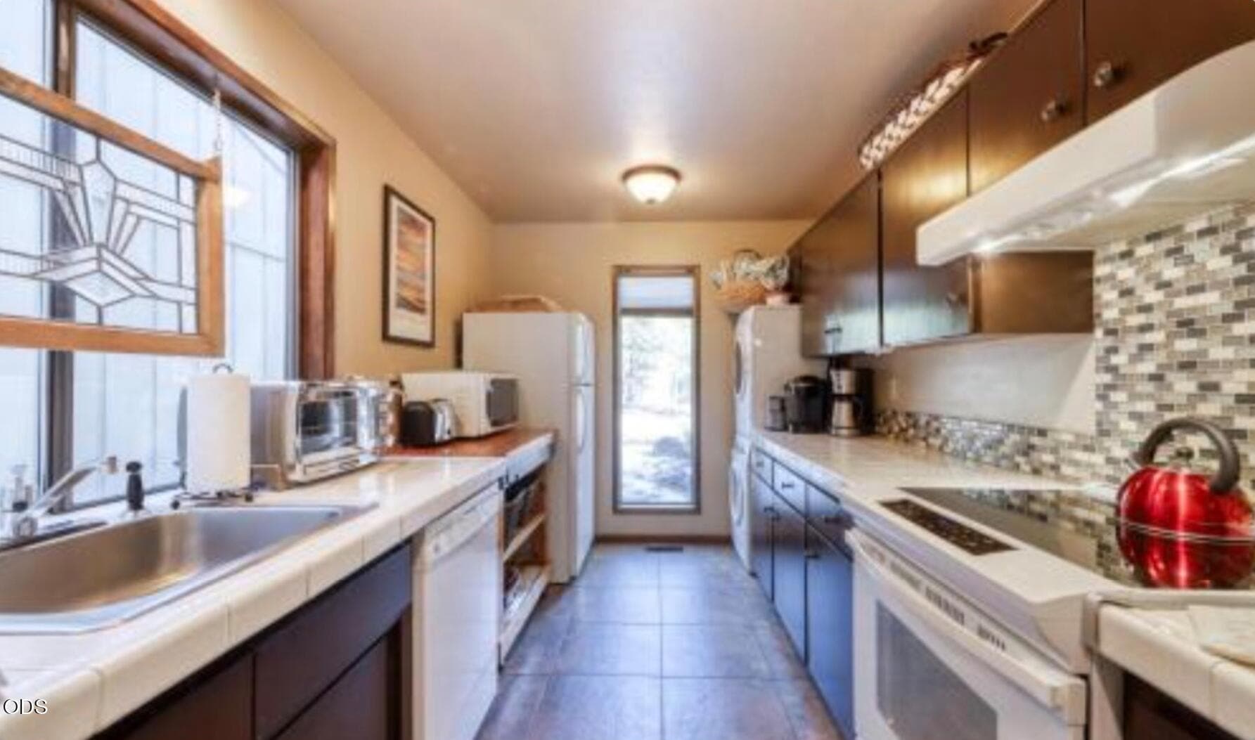 Galley Kitchen. Photo 3 of 24, 17900 Flat Top Lane Unit Lot 7, Sunriver, OR 97707