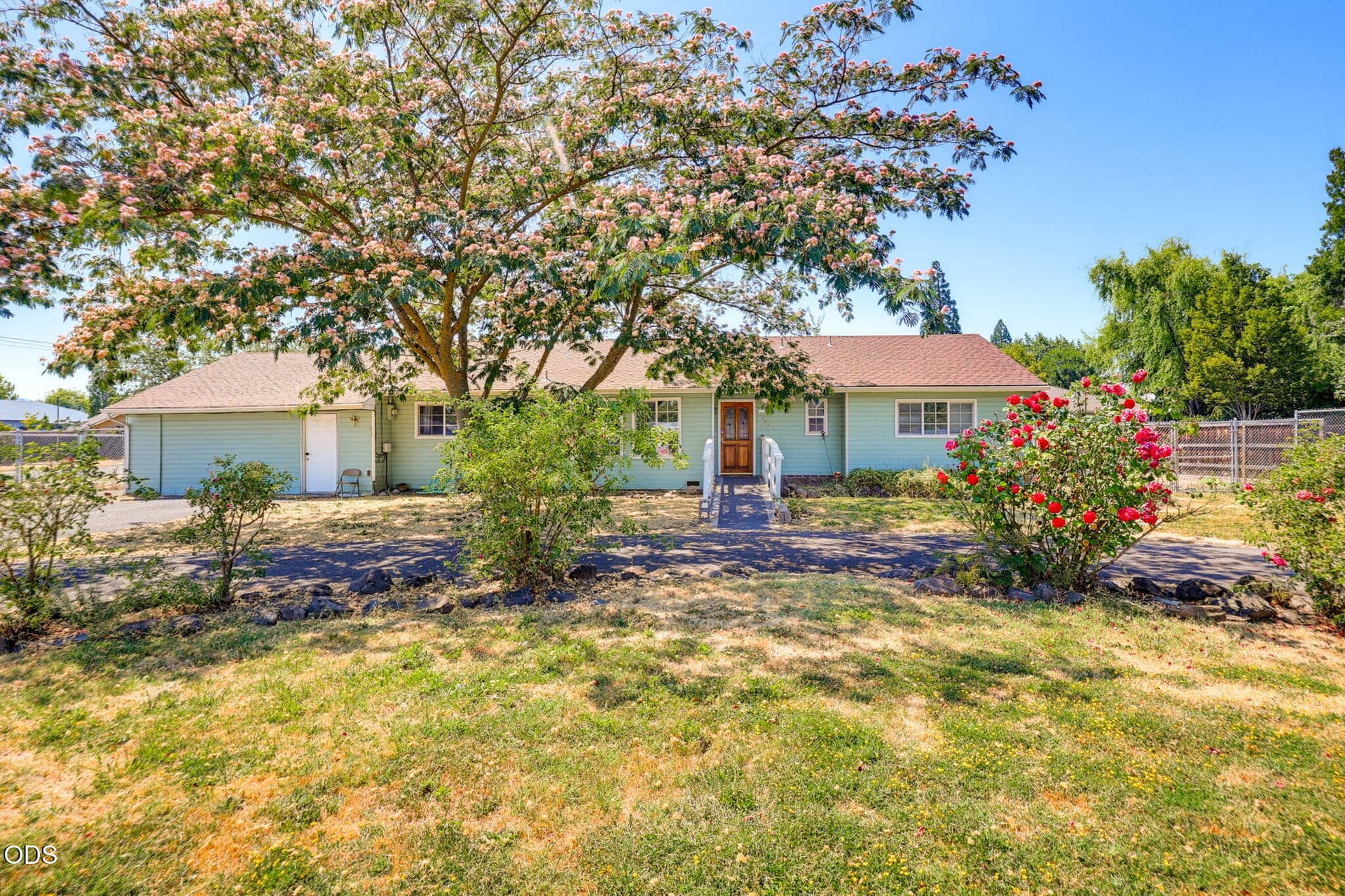 ApxCA00001. Photo 1 of 41, 1265 Corona Avenue, Medford, OR 97504