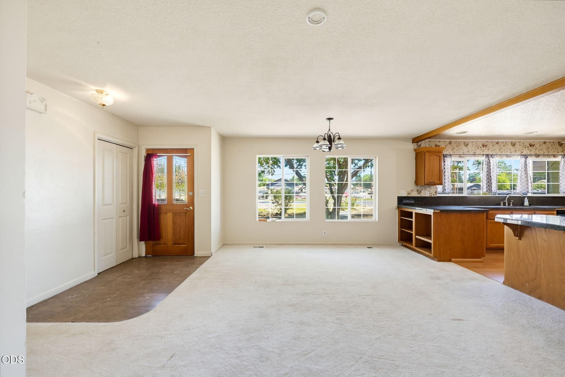 ApxCA00008. Photo 5 of 41, 1265 Corona Avenue, Medford, OR 97504