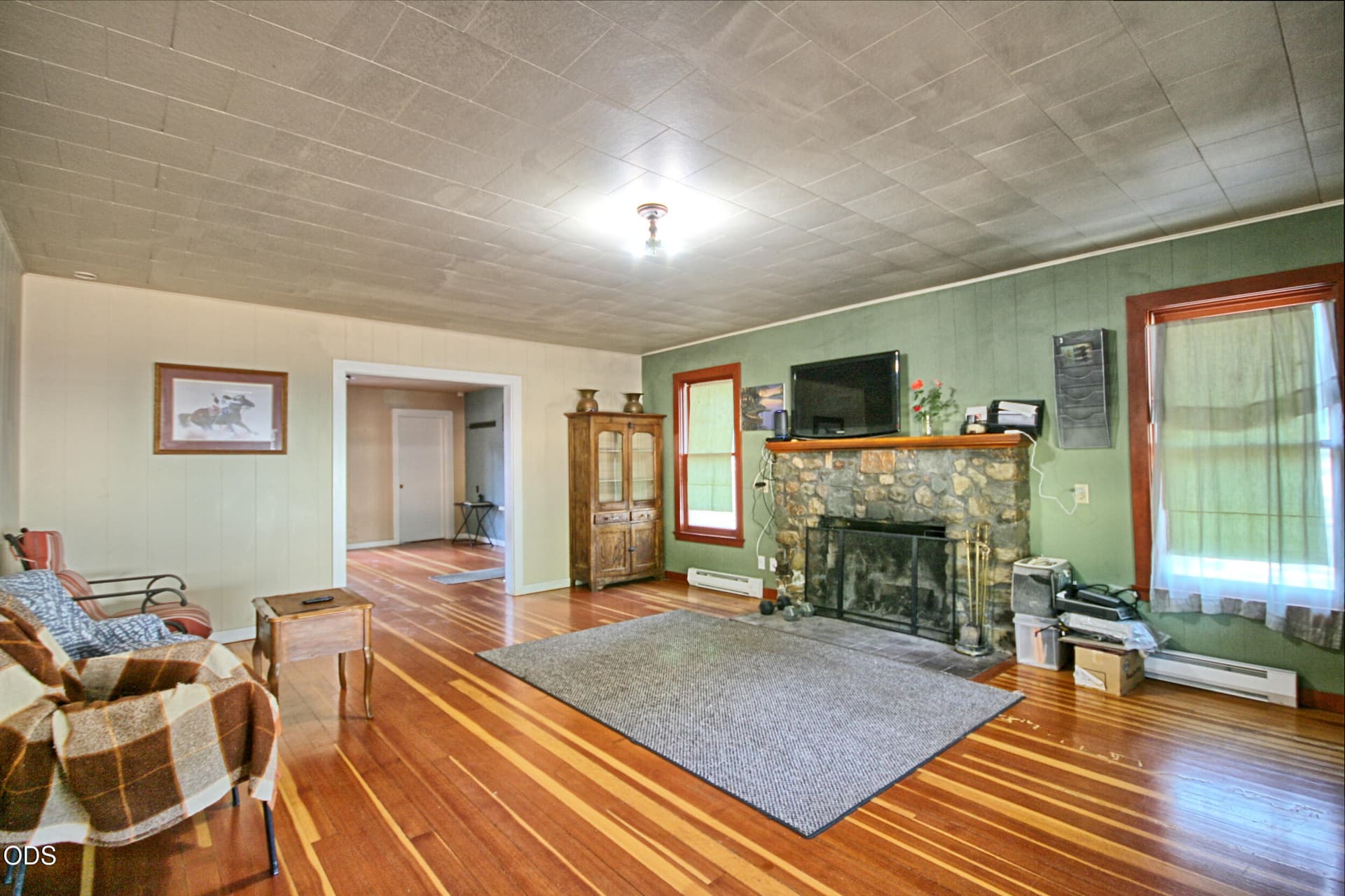 IMG_2070_1_2_easyHDR-Interior 1-fotor-20. Photo 3 of 69, 7763 Thompson Creek Road, Applegate, OR 97530