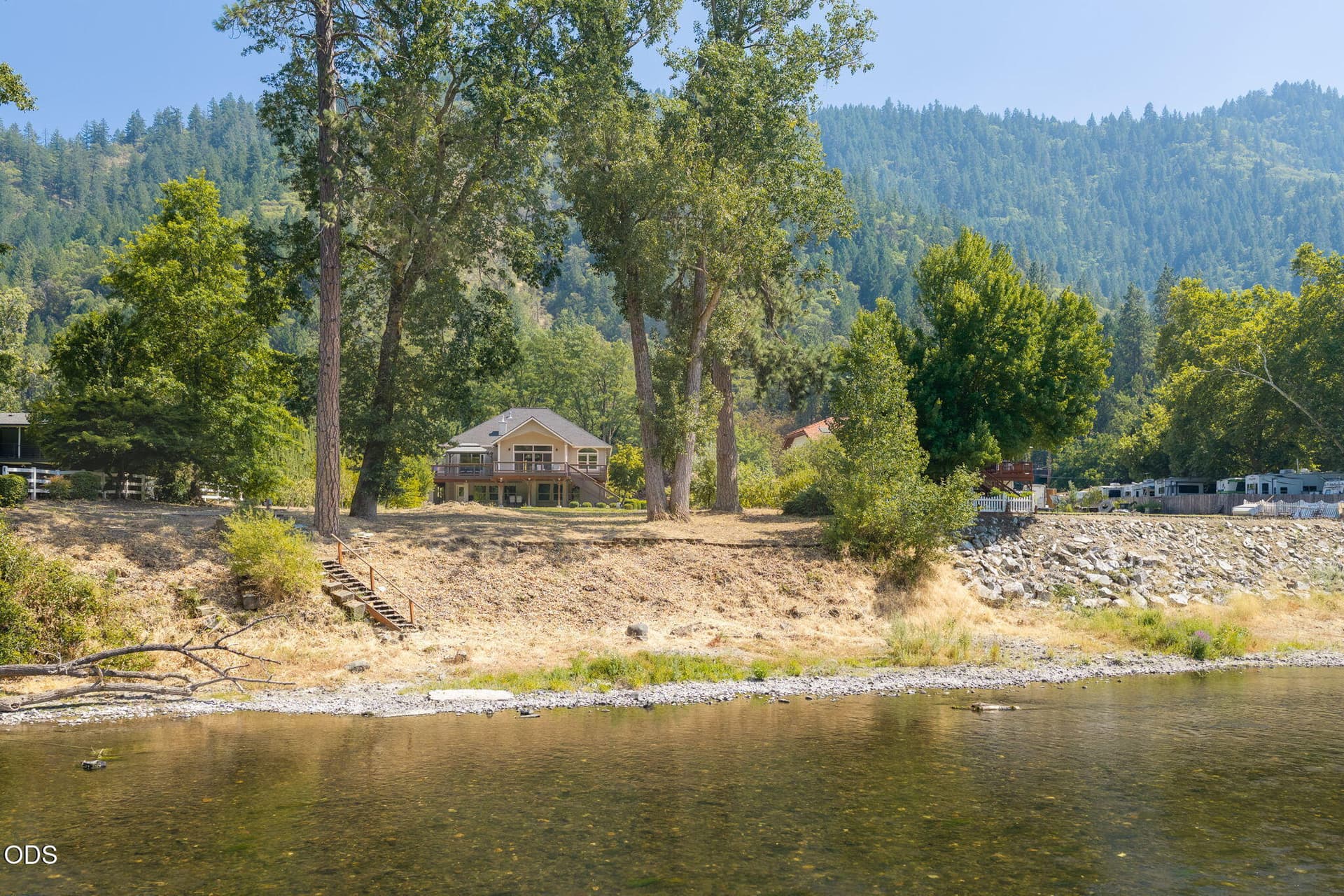4. Photo 4 of 97, 8158 Rogue River Highway, Grants Pass, OR 97527