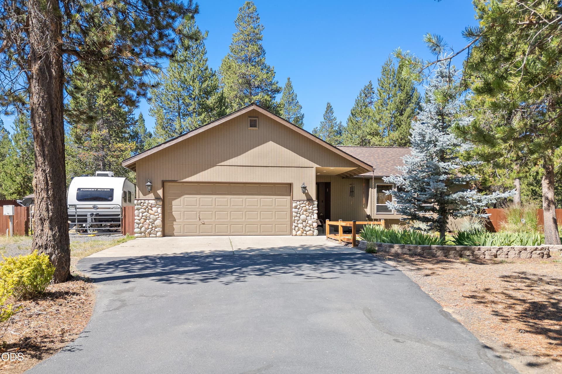 2 front of house. Photo 2 of 45, 55350 Gross Drive, Bend, OR 97707