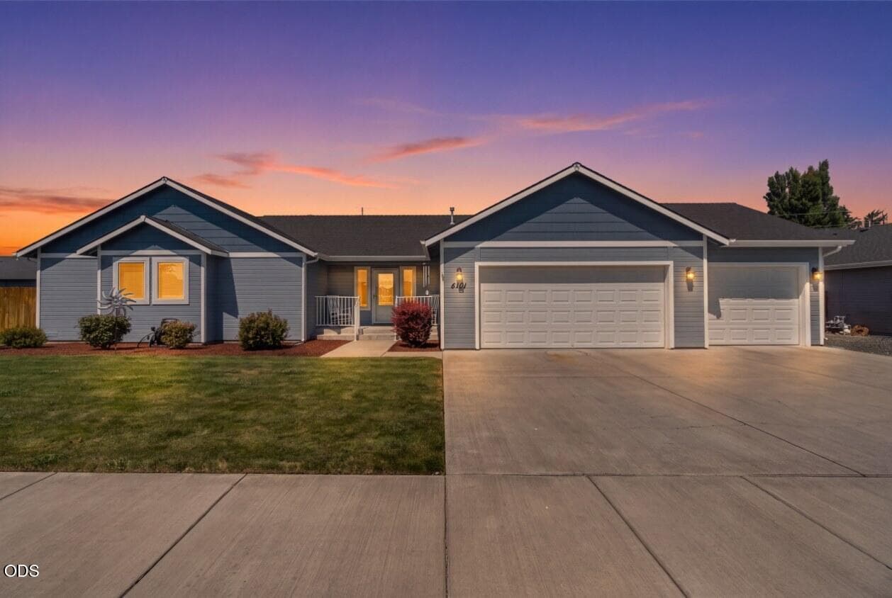 1-print-DSC07713_twilight_498eb25b. Photo 1 of 55, 5101 Briana Drive, Klamath Falls, OR 97603