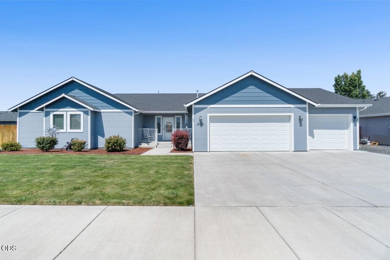3-print-DSC07713. Photo 3 of 55, 5101 Briana Drive, Klamath Falls, OR 97603