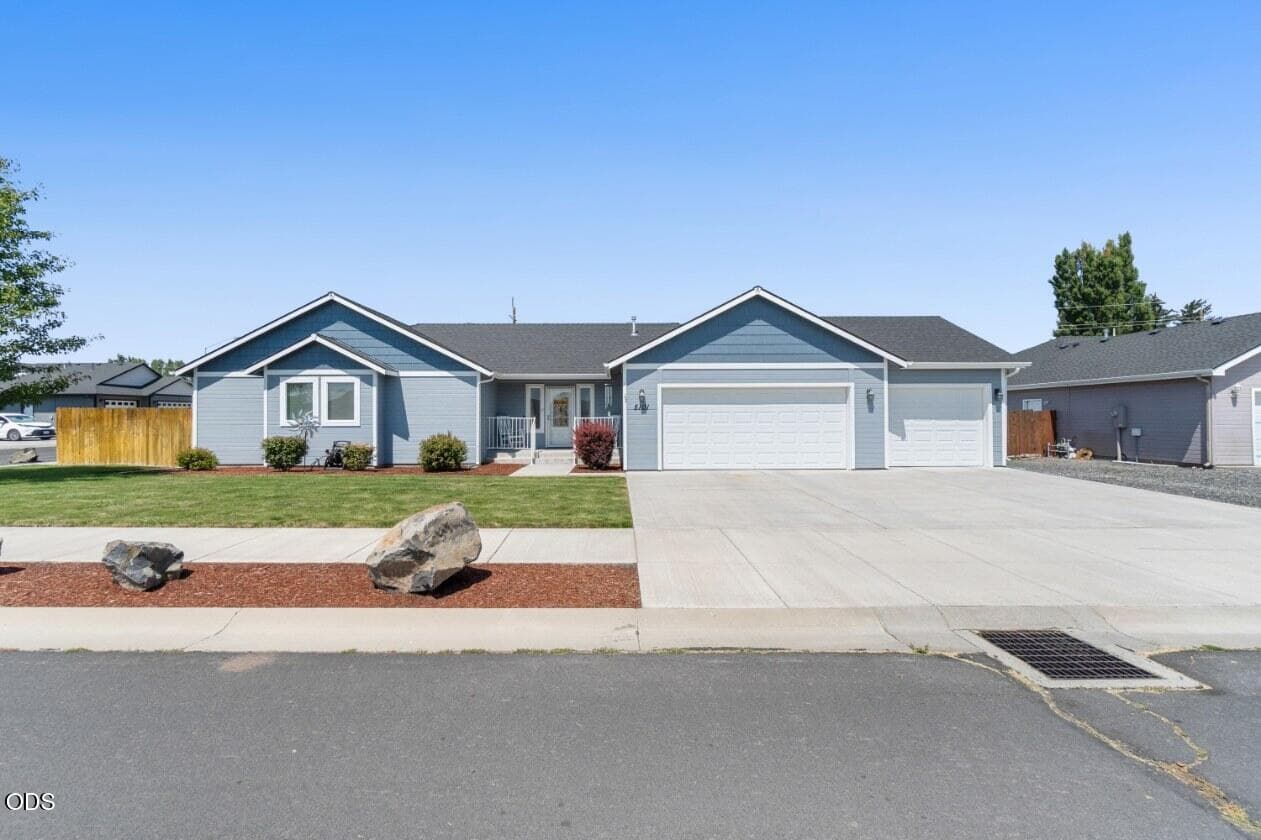 4-print-DSC07718. Photo 4 of 55, 5101 Briana Drive, Klamath Falls, OR 97603