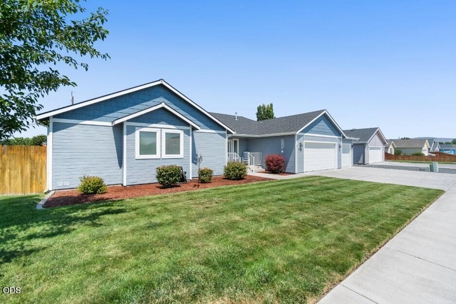 5-print-DSC07723. Photo 5 of 55, 5101 Briana Drive, Klamath Falls, OR 97603