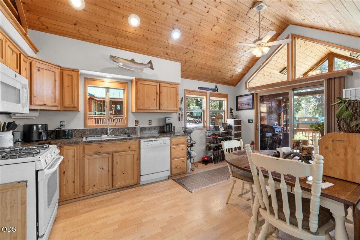 #16 Kitchen and Dining 1. Photo 5 of 17, 7900 Hyatt Prairie Road Unit # 16, Ashland, OR 97520