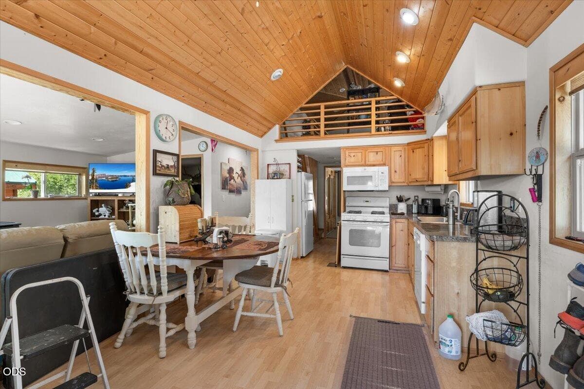 #16 Open Layout. Photo 4 of 17, 7900 Hyatt Prairie Road Unit # 16, Ashland, OR 97520