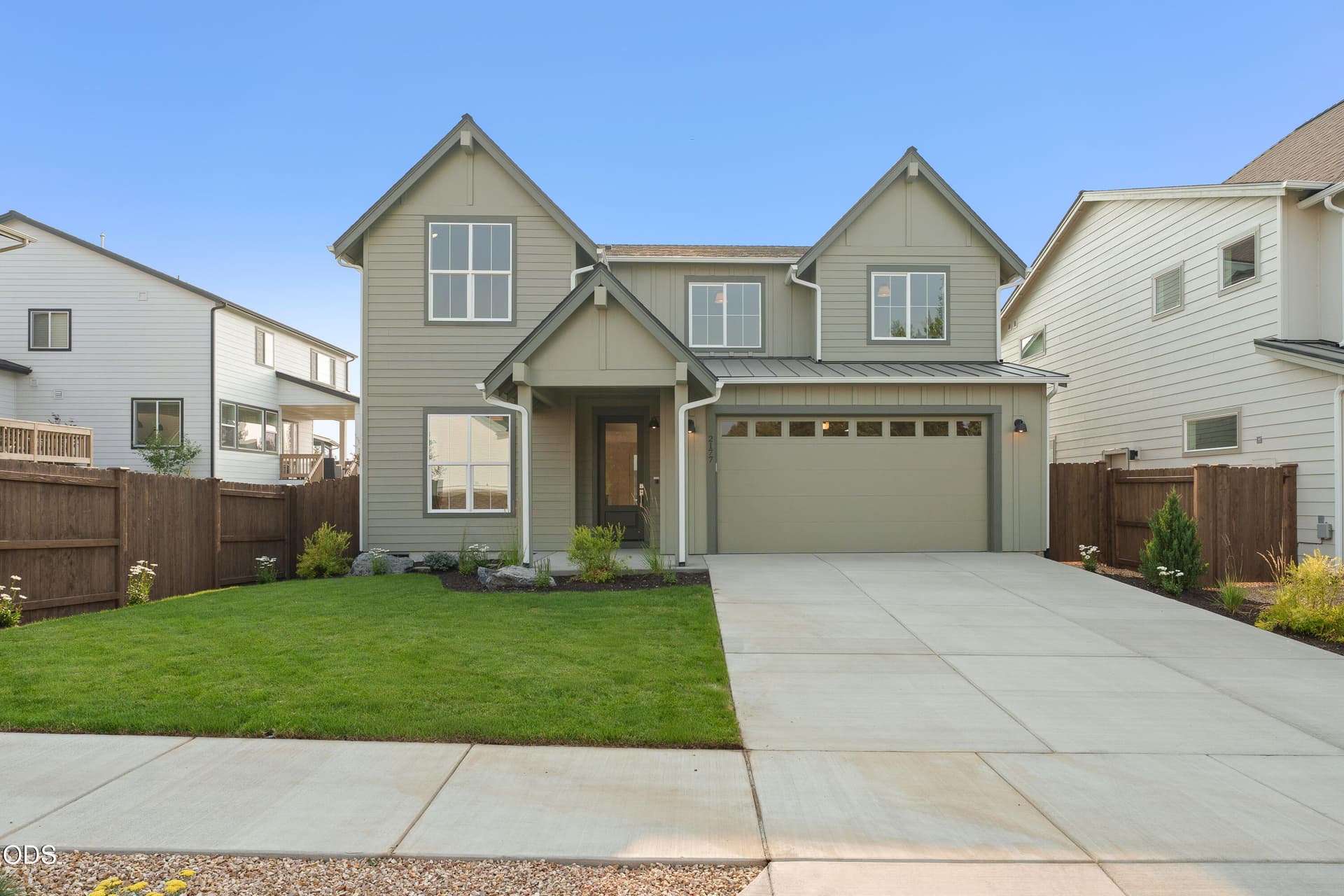 DSC09900. Photo 2 of 42, 2177 SW 43rd Street Unit 16, Redmond, OR 97756