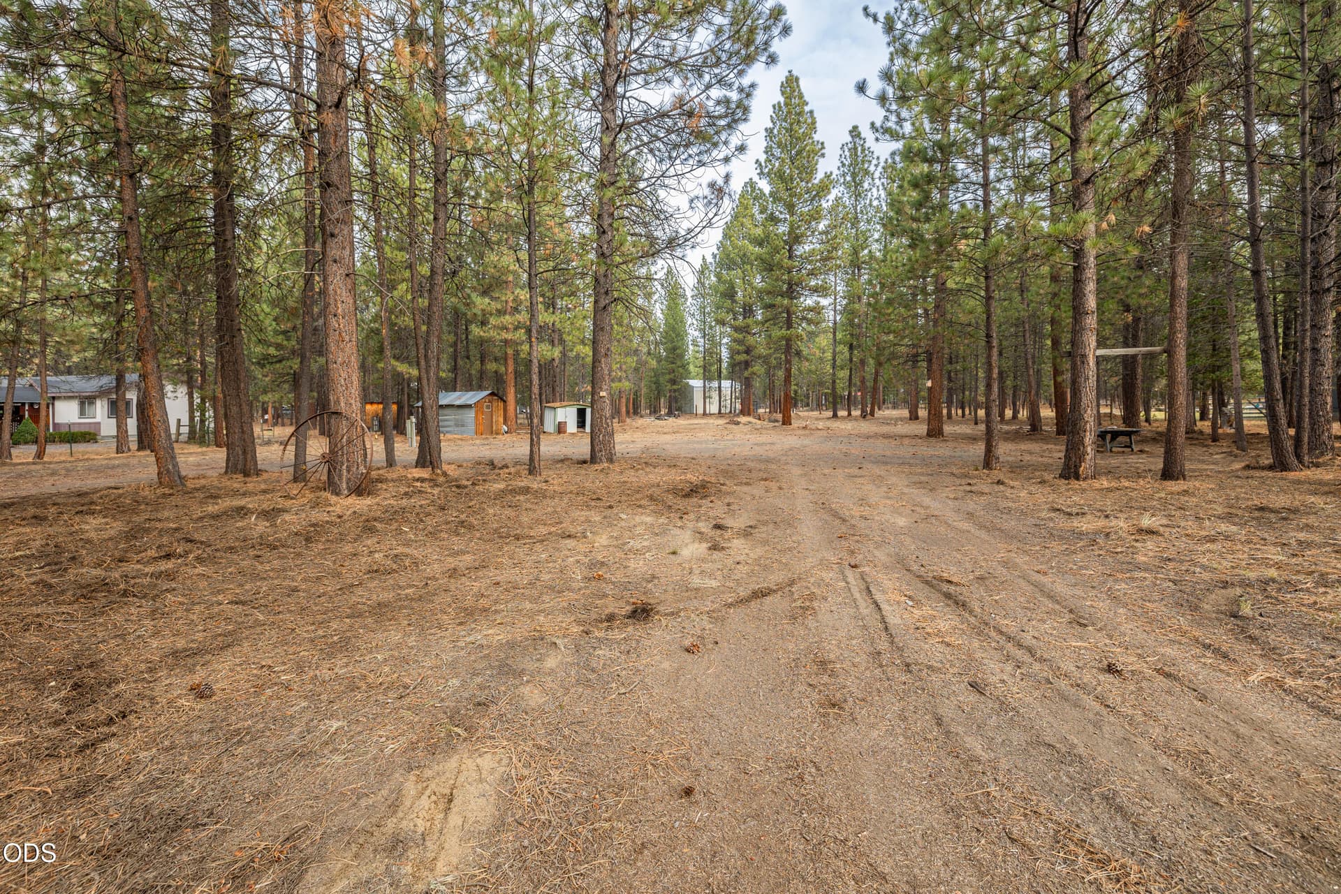 3-print-Riley Visuals-3. Photo 3 of 24, 15876 Old Mill Road, La Pine, OR 97739