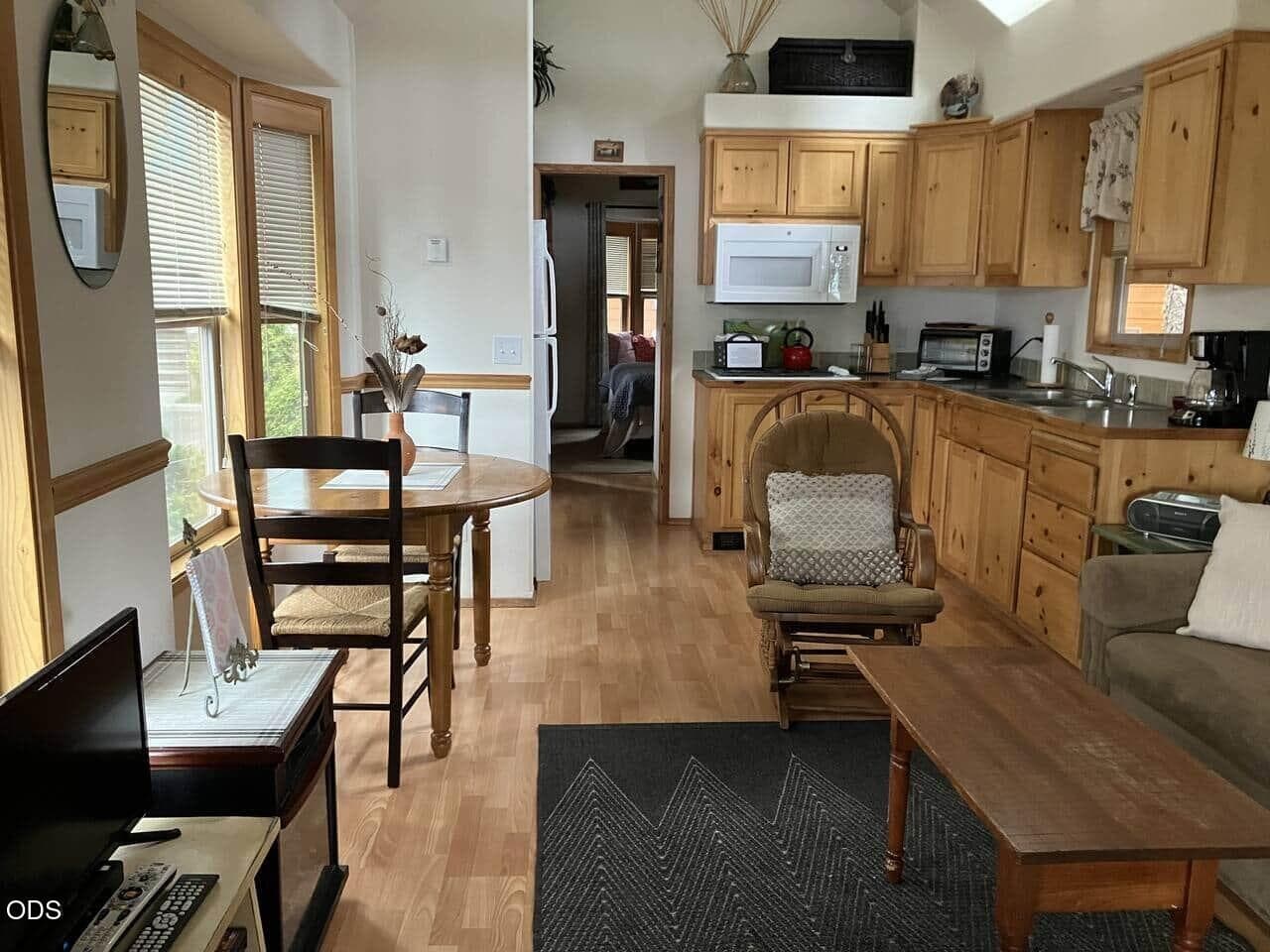 Hyatt Lake 3. Photo 4 of 12, 7900 Hyatt Prairie Road Unit # 4, Ashland, OR 97520