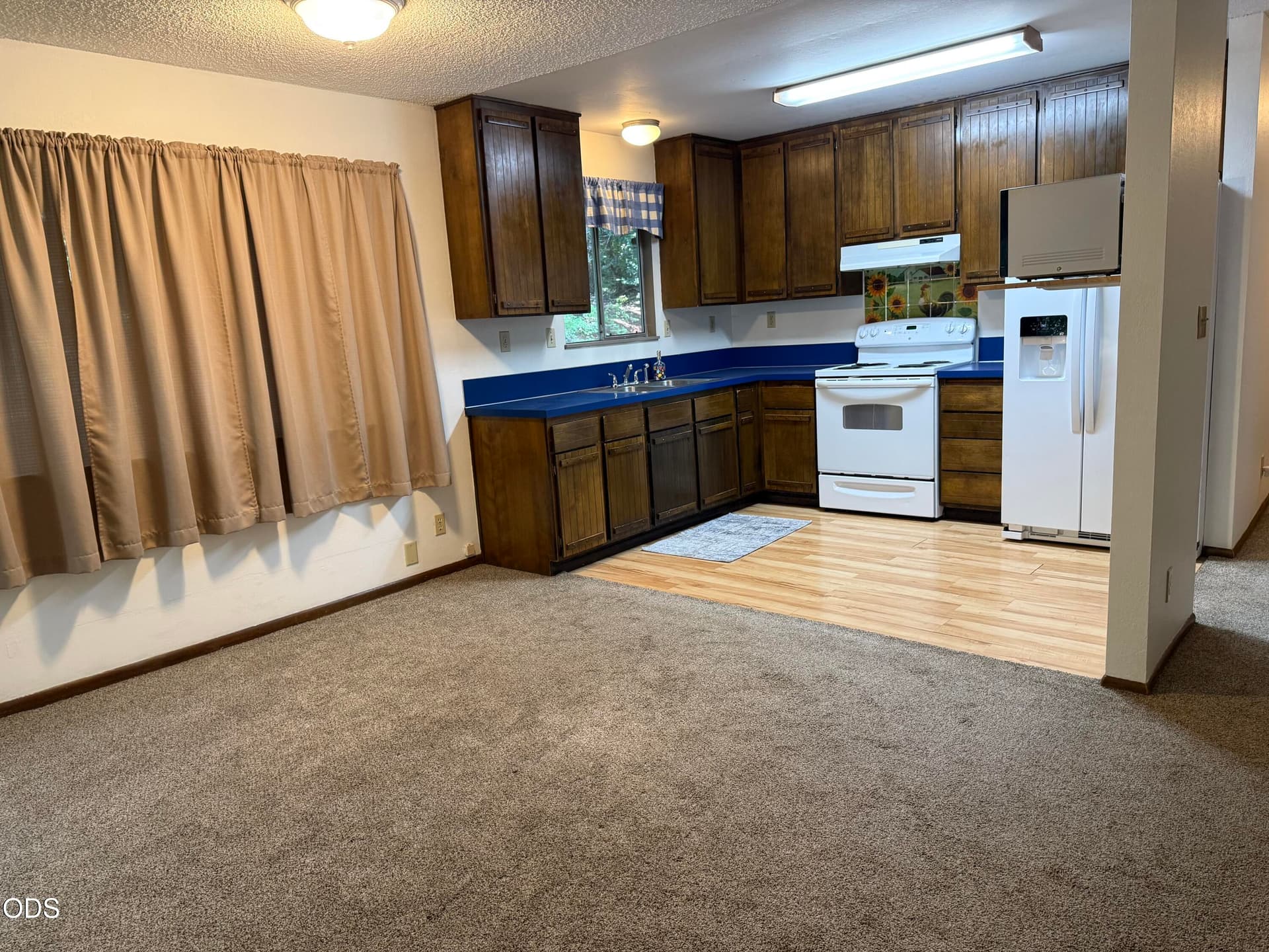 kit all appliances inc.. Photo 2 of 20, 461 Fir Drive, Cave Junction, OR 97523