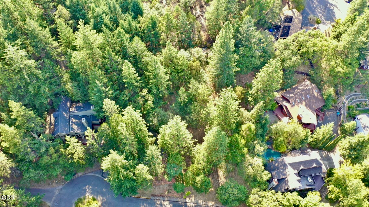 2BACFC4E3281EE13B2320C678BED9168. Photo 1 of 12, Weller Lane, Ashland, OR 97520