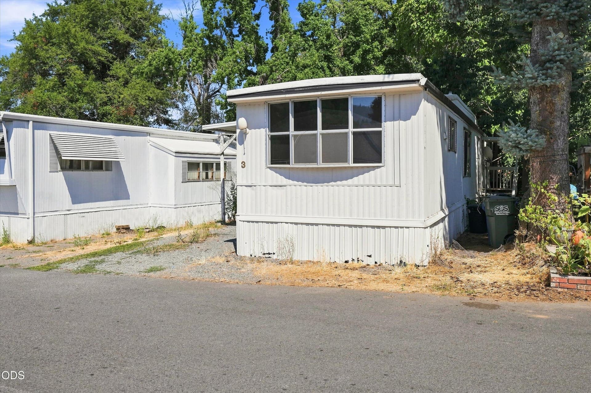 03-7001 Rogue River Hwy #3-3. Photo 3 of 28, 7001 Rogue River Highway Unit SPC 3, Grants Pass, OR 97527