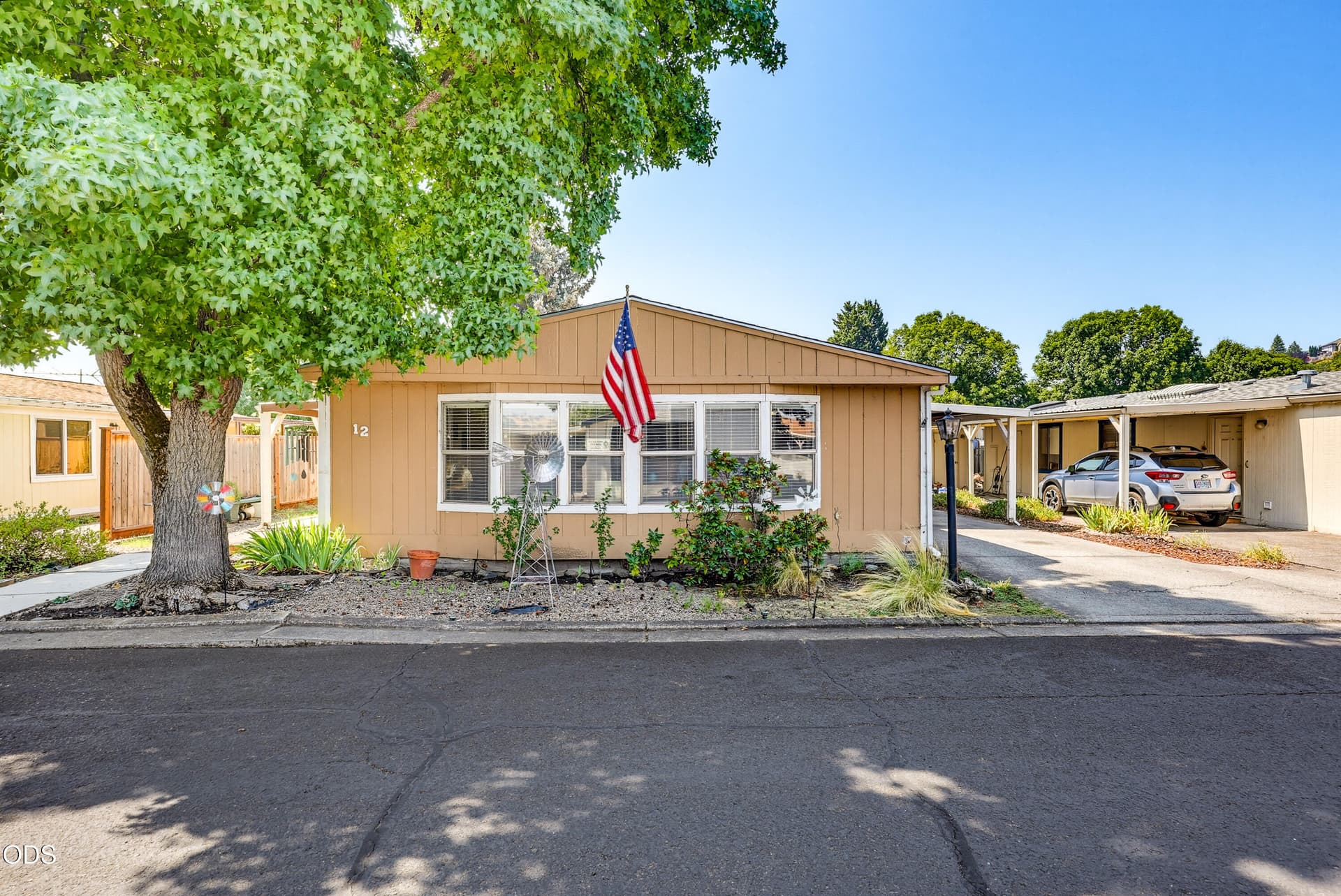 2. Photo 2 of 35, 4624 S Pacific Highway Unit 12, Phoenix, OR 97535