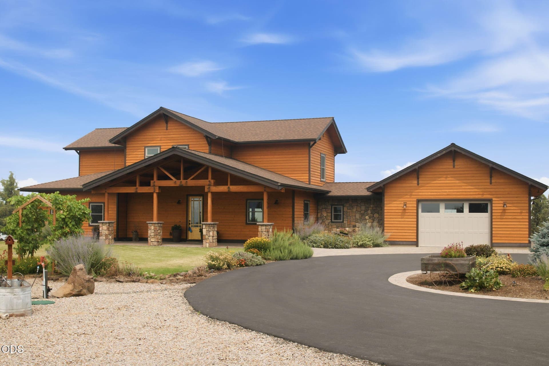 3-web-or-mls-DSC_9636. Photo 3 of 62, 2918 NW Century, Prineville, OR 97754