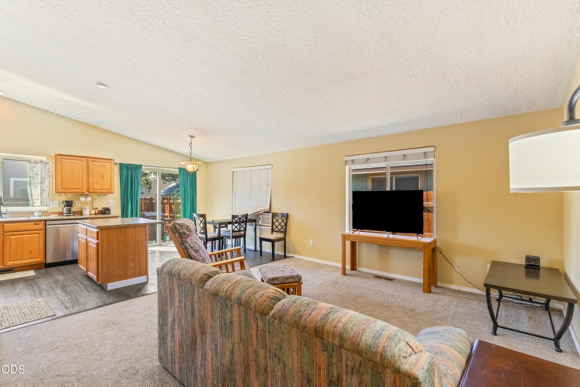 03. Photo 4 of 29, 16465 Riley Drive, La Pine, OR 97739