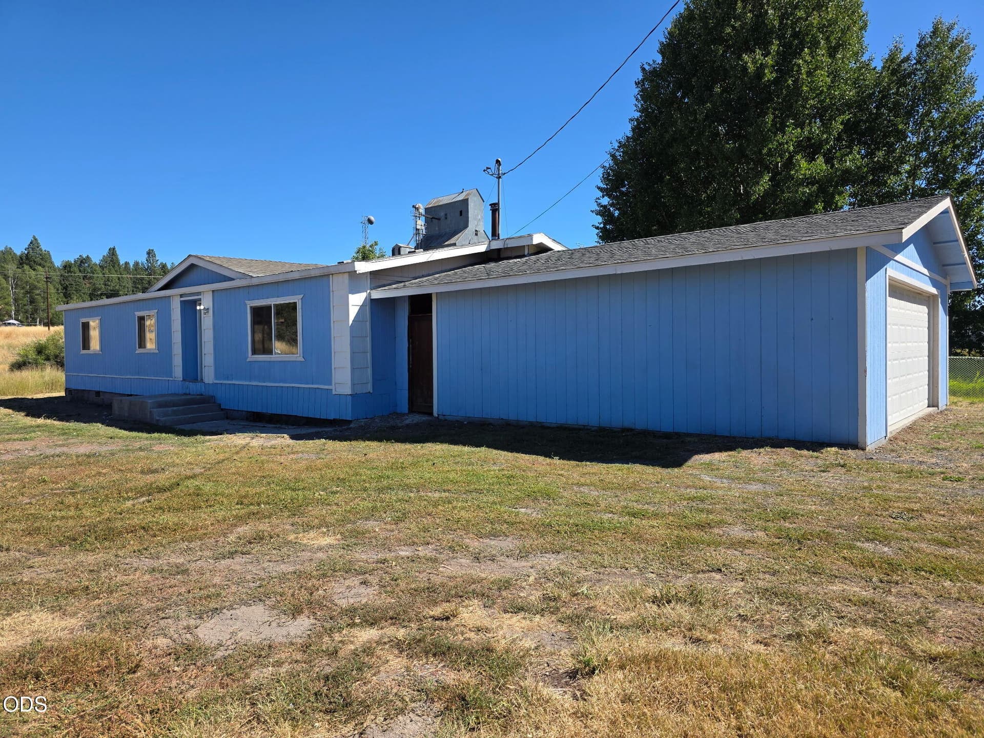 57844. Photo 1 of 32, 315 N Baker Avenue, Chiloquin, OR 97624