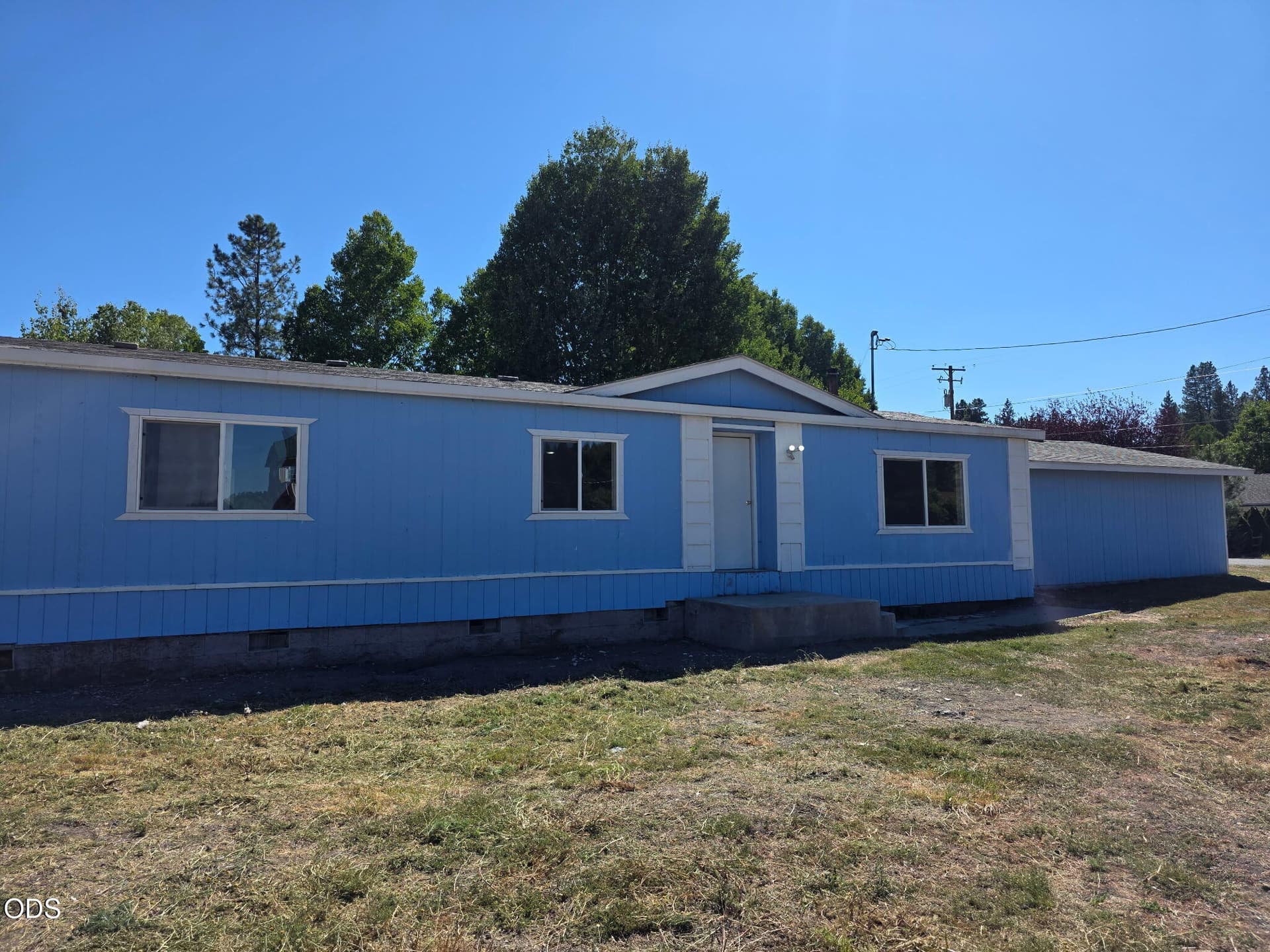 57851. Photo 2 of 32, 315 N Baker Avenue, Chiloquin, OR 97624