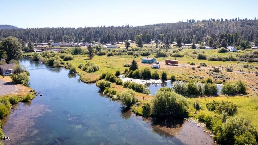 5. Photo 3 of 24, 308 S Klamath Avenue, Chiloquin, OR 97624