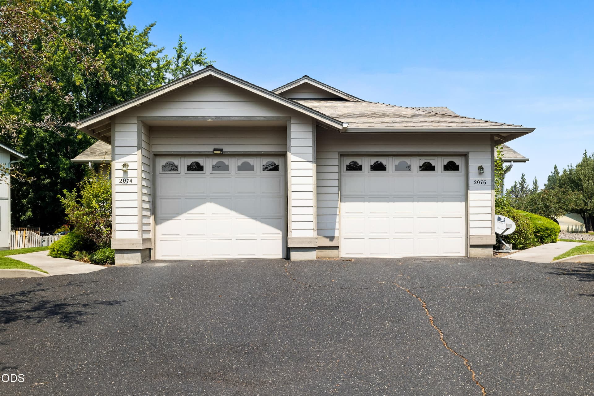 02-20260805 JILL ROSELL-2. Photo 2 of 21, 2074 NE Chanel Court, Bend, OR 97701