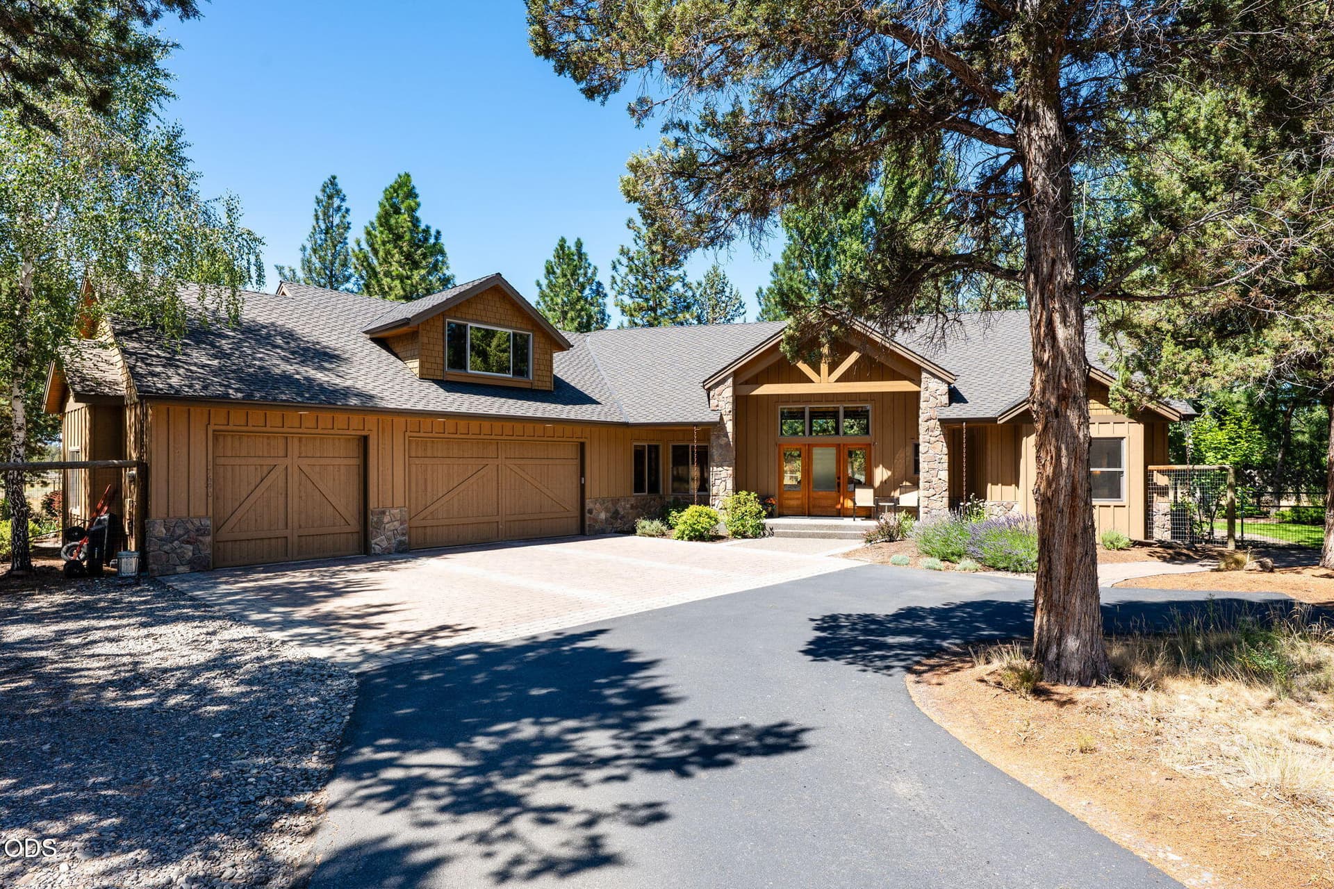 17690-Mountain-View-Rd-Sisters-OR-97759-. Photo 2 of 81, 17690 Mountain View Road, Sisters, OR 97759