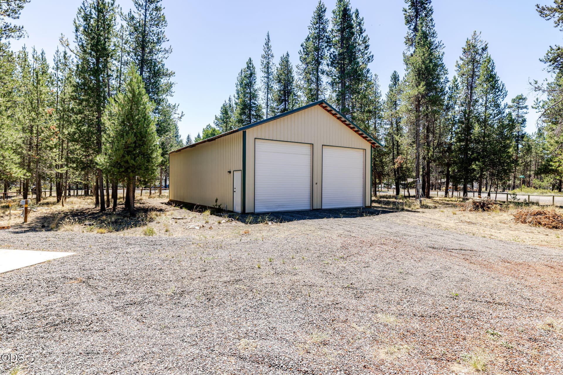 22-web-or-mls-Tyler_Phillips_Photography. Photo 2 of 22, 53316 Holtzclaw Road, La Pine, OR 97739