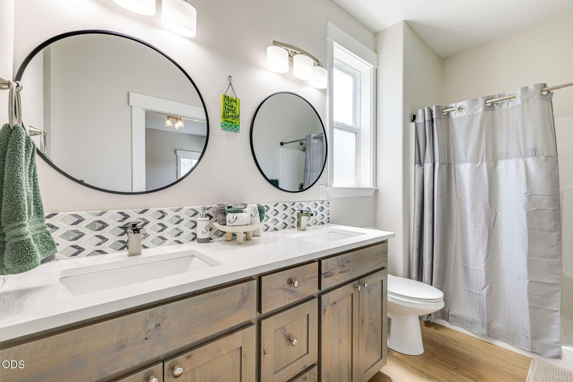 primary bath. Photo 5 of 21, 16429 Betty Court, La Pine, OR 97739