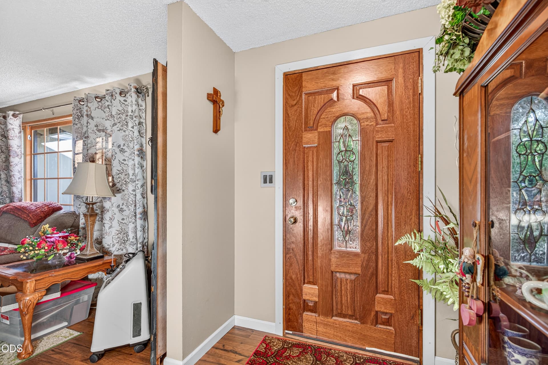 5. Photo 5 of 36, 1537 Moon Terrace, Medford, OR 97504