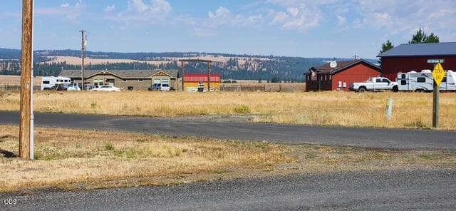 1000005399. Photo 2 of 9, 310 W Despain Street, Ukiah, OR 97880