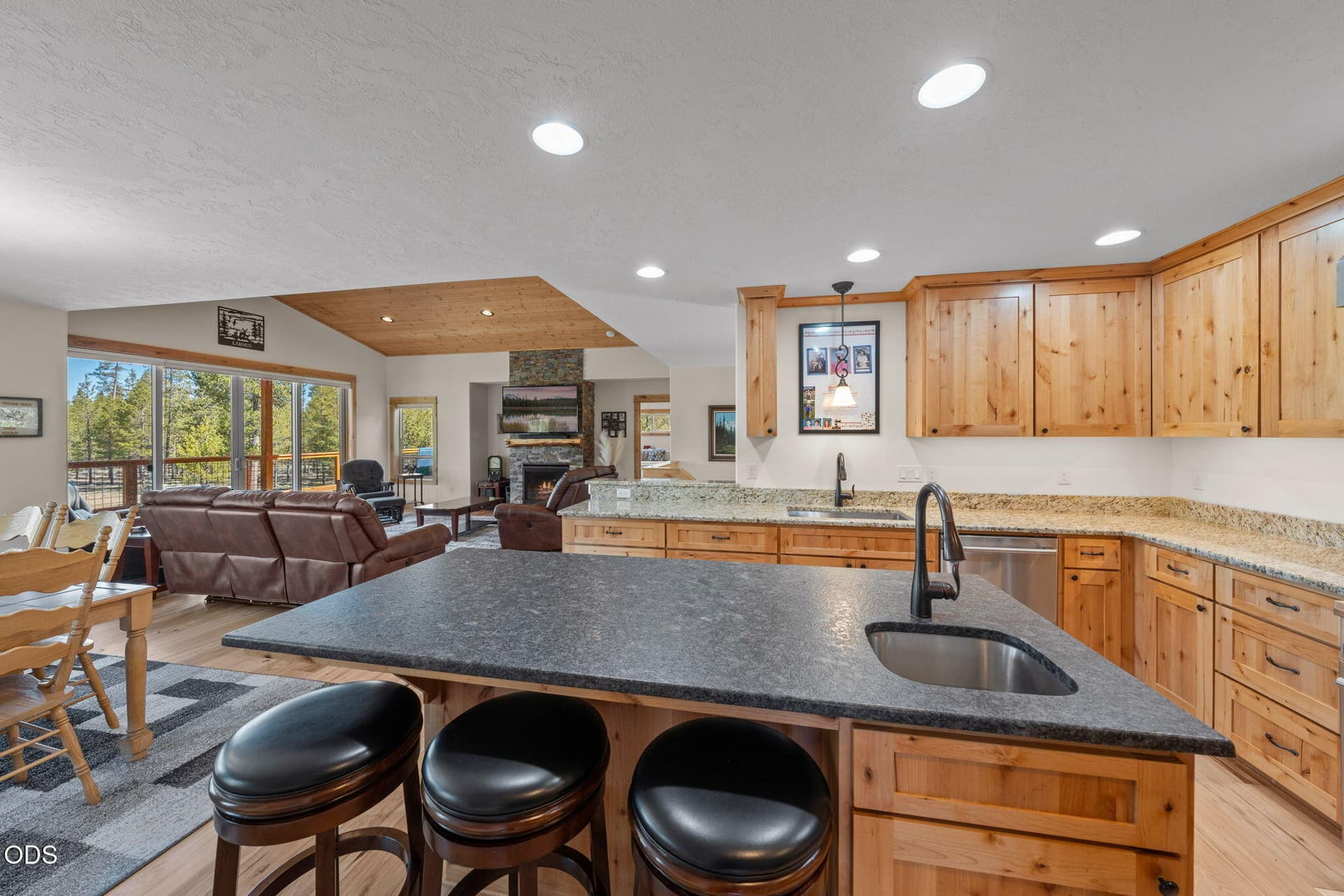 Kitchen. Photo 5 of 30, 16780 Sun Country Drive, Bend, OR 97707