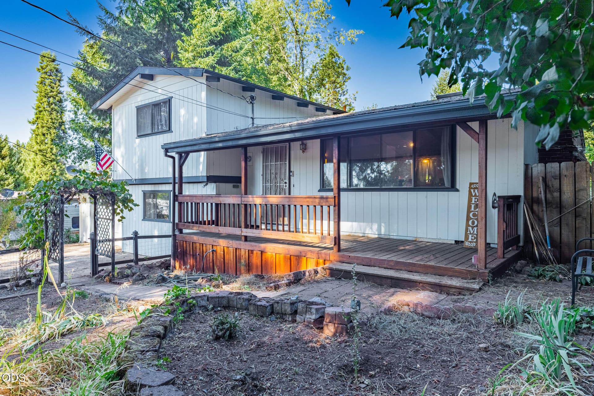 HD-25. Photo 2 of 42, 965 Laurel Avenue, Butte Falls, OR 97522