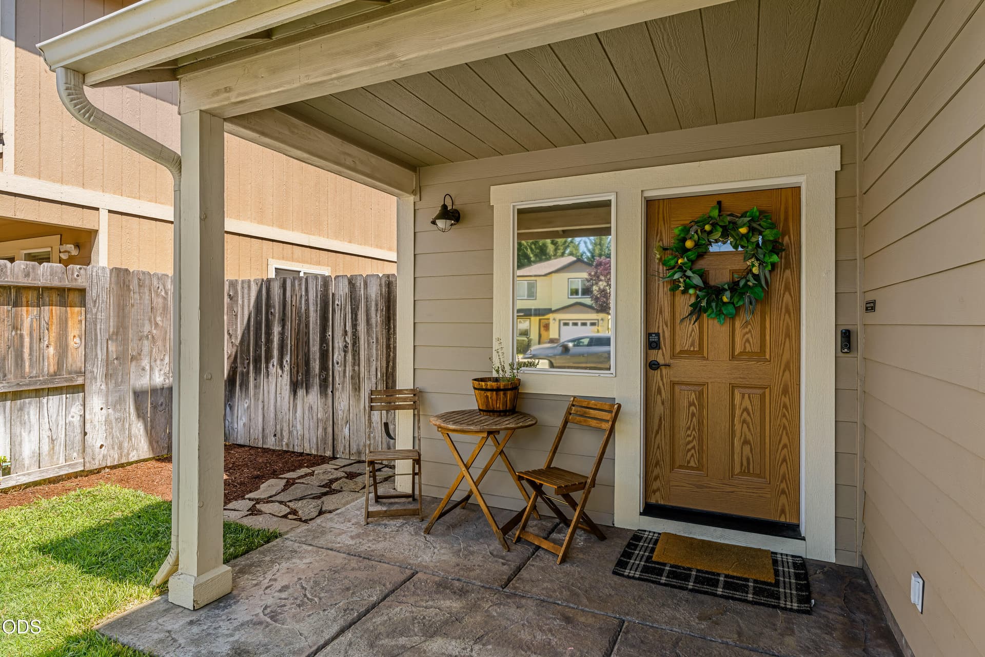 04-EXT (4 of 7). Photo 3 of 20, 333 SW Bayou Place, Grants Pass, OR 97526